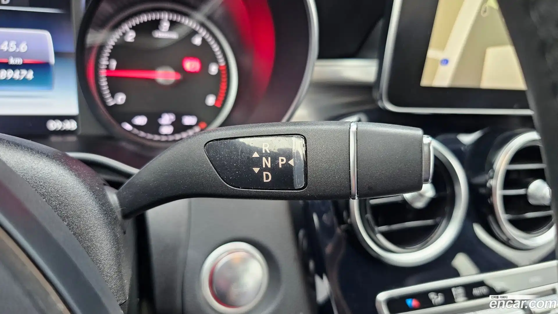 C-Class Mercedes-Benz 2016.10-INNER-009