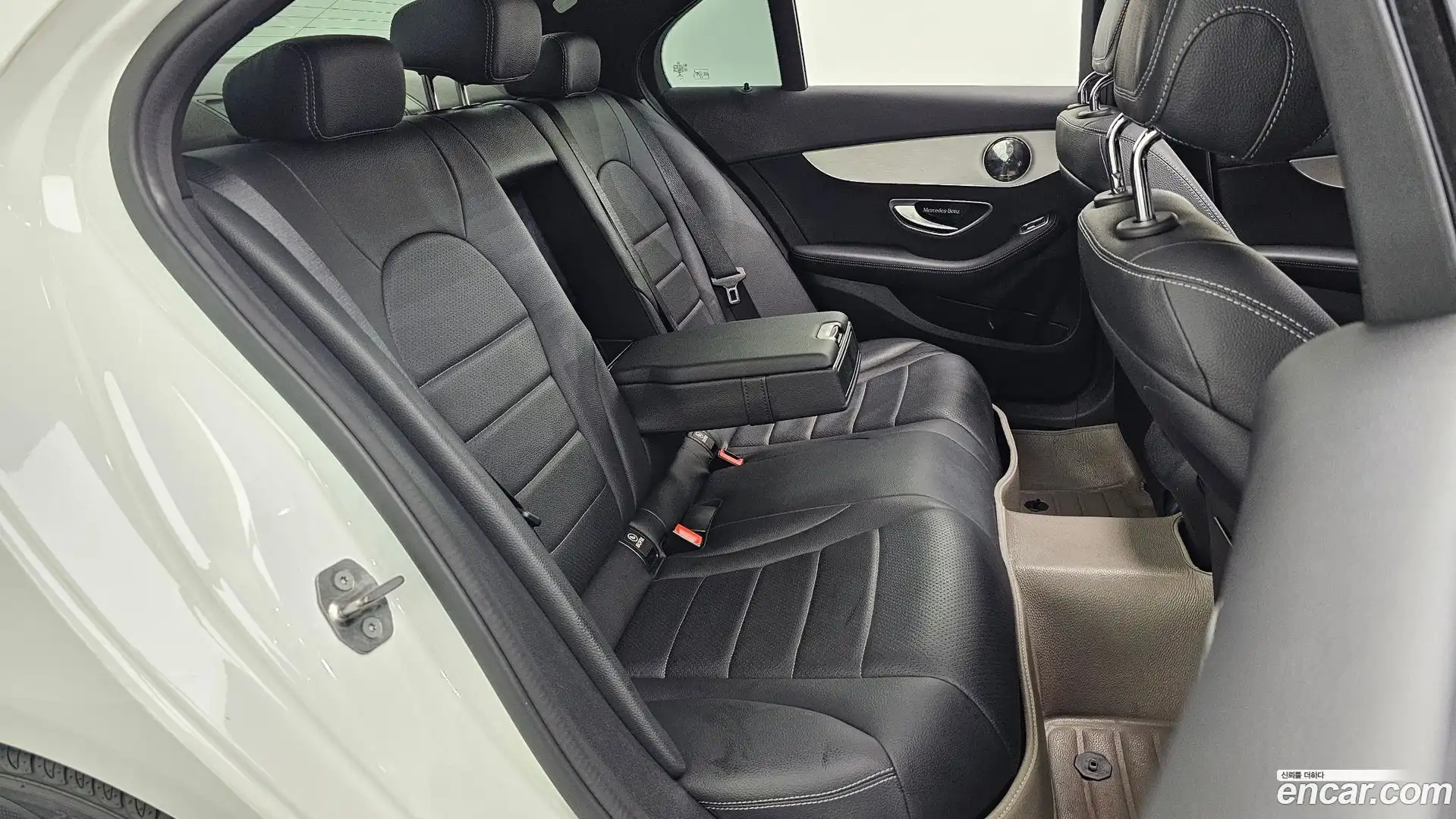 C-Class Mercedes-Benz 2016.10-OPTION-015