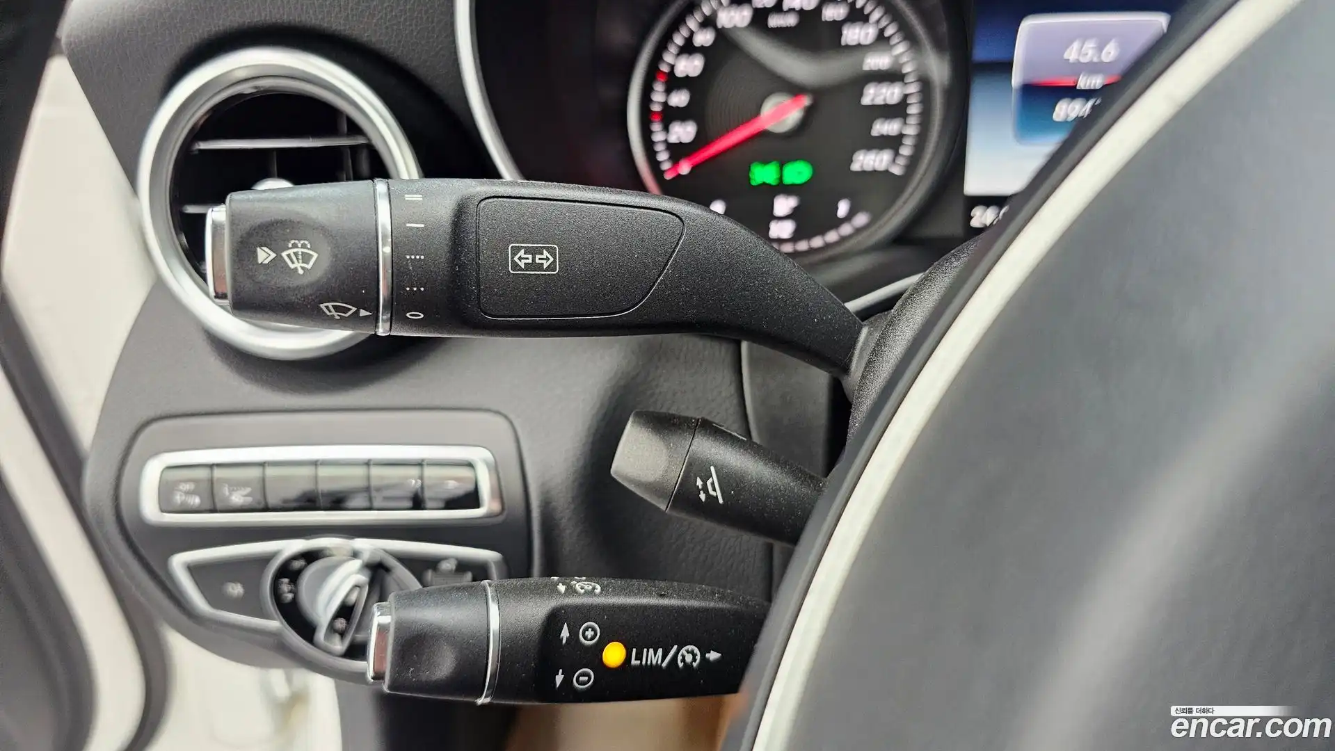 C-Class Mercedes-Benz 2016.10-OPTION-020