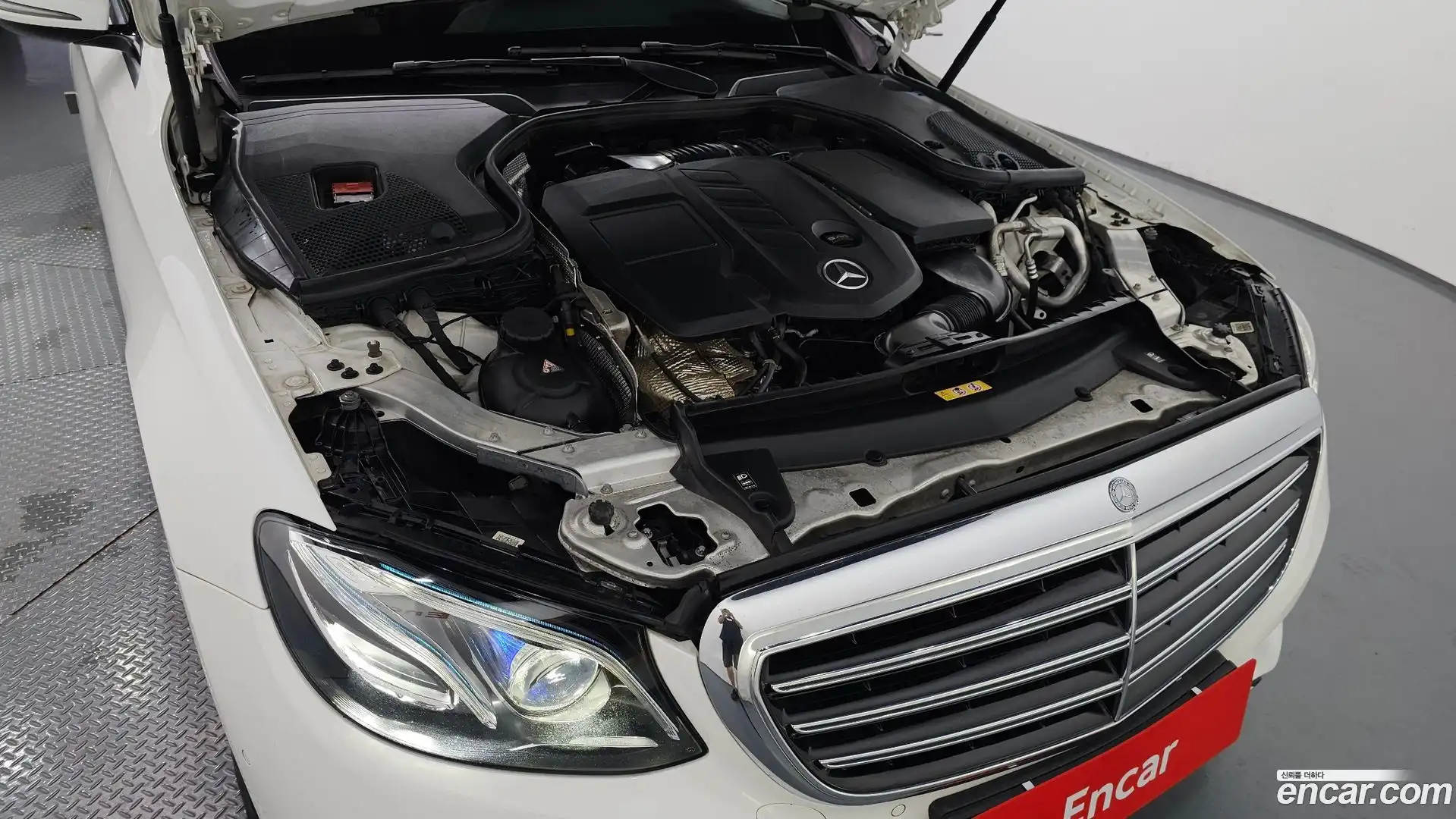 E-Class Mercedes-Benz 2017.3-OUTER-006