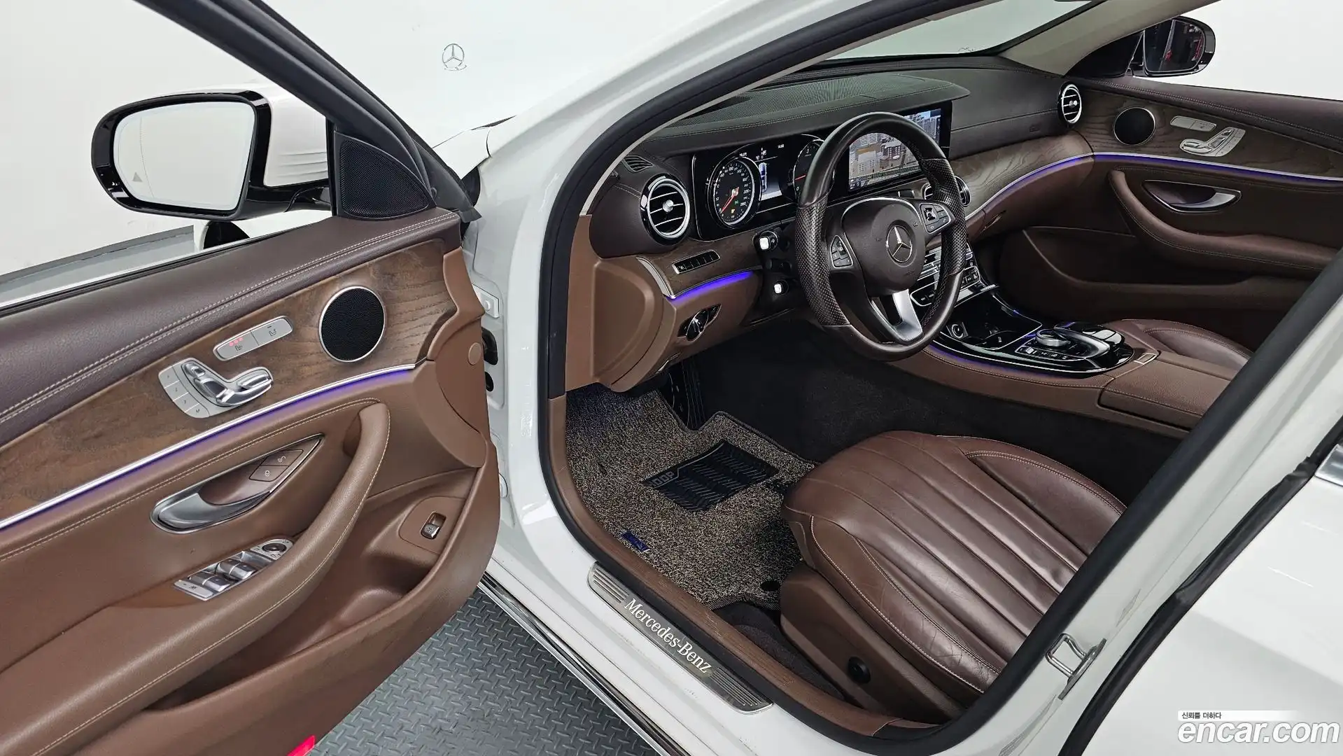 E-Class Mercedes-Benz 2017.3-INNER-010