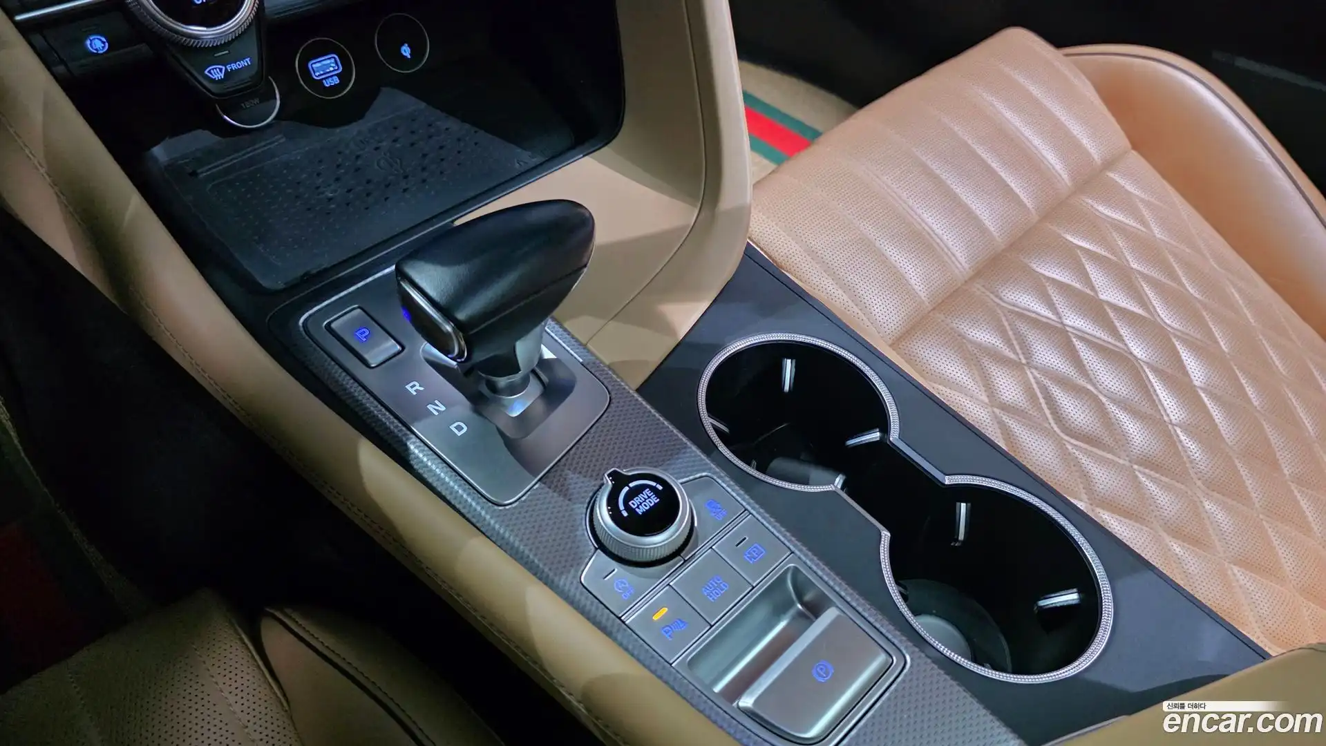 G70 Genesis 2020.11-INNER-009