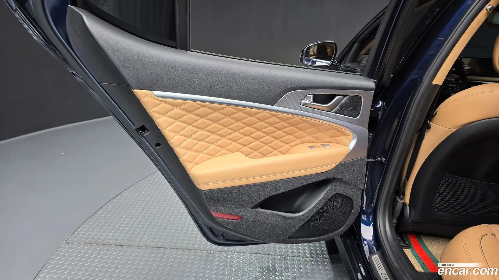 G70 Genesis 2020.11-INNER-035