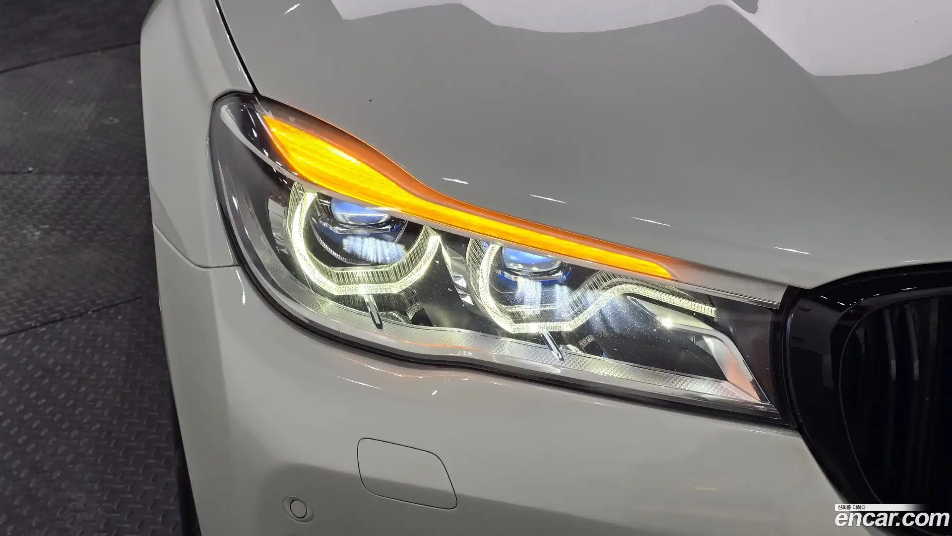 7-Series BMW 2017.7-OUTER-032