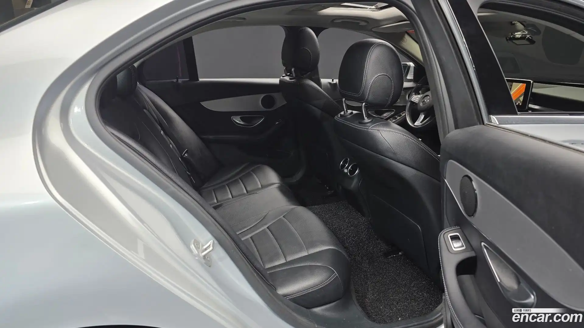 C-Class Mercedes-Benz 2016.3-OPTION-015
