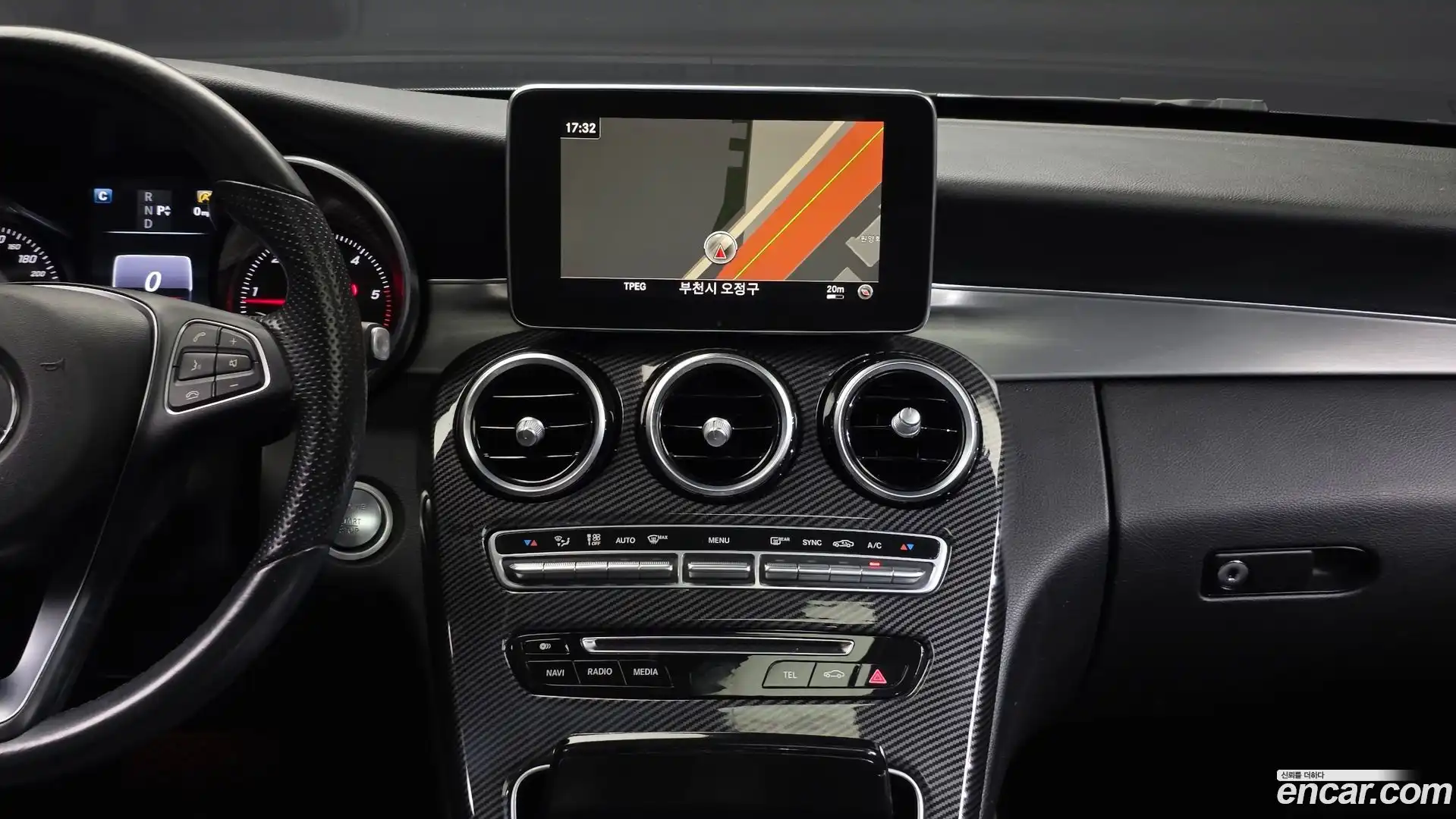 C-Class Mercedes-Benz 2016.3-OPTION-016