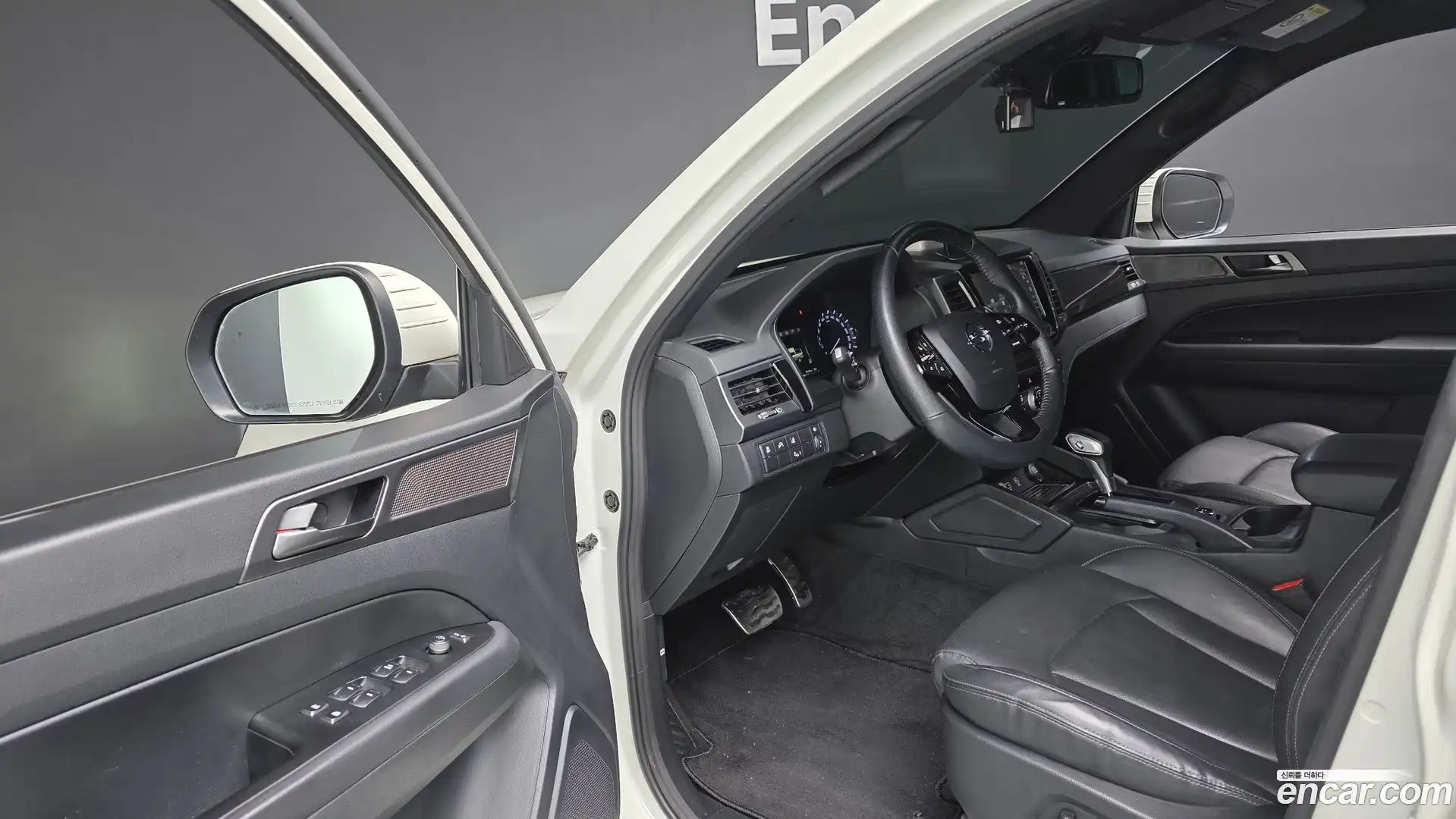 Rexton KG Mobility 2021.7-OPTION-015