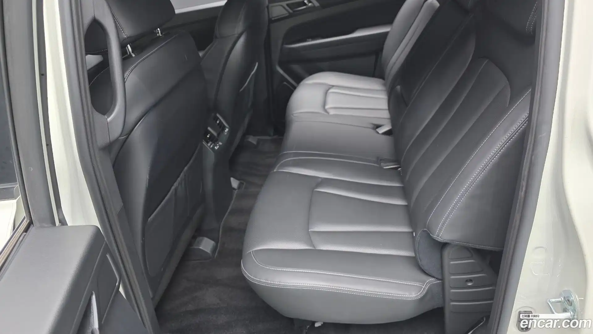 Rexton KG Mobility 2021.7-OPTION-022