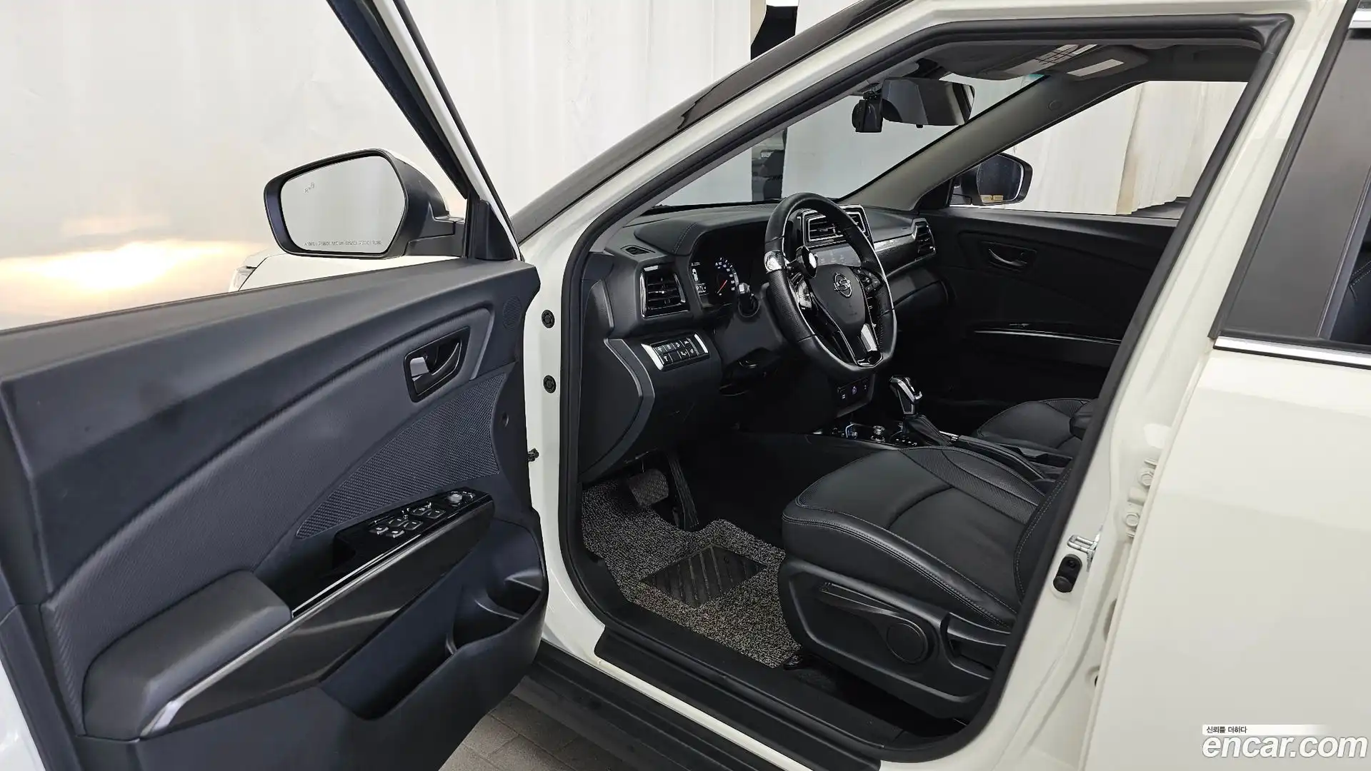 TIBOLI KG Mobility 2021.0-INNER-010