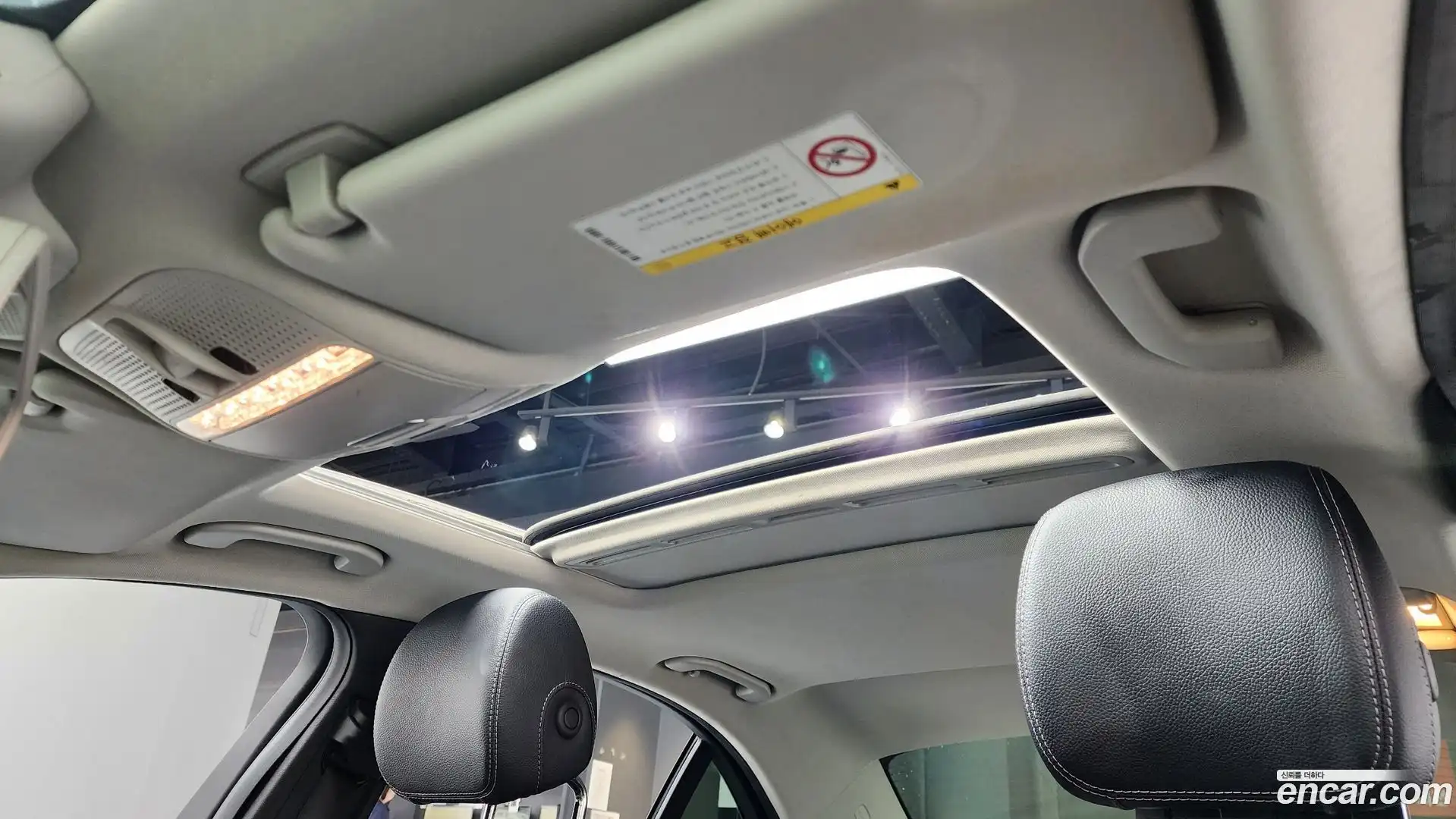 C-Class Mercedes-Benz 2016.2-OPTION-023