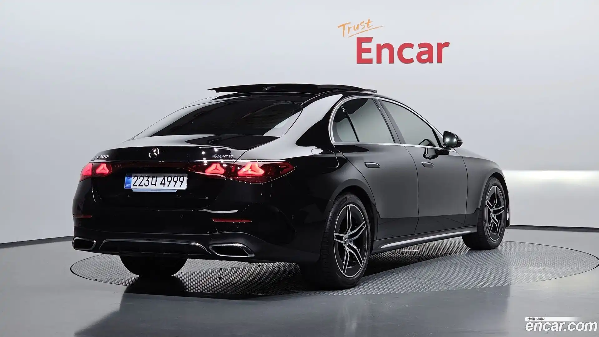 E-Class Mercedes-Benz 2025.9-OUTER-002