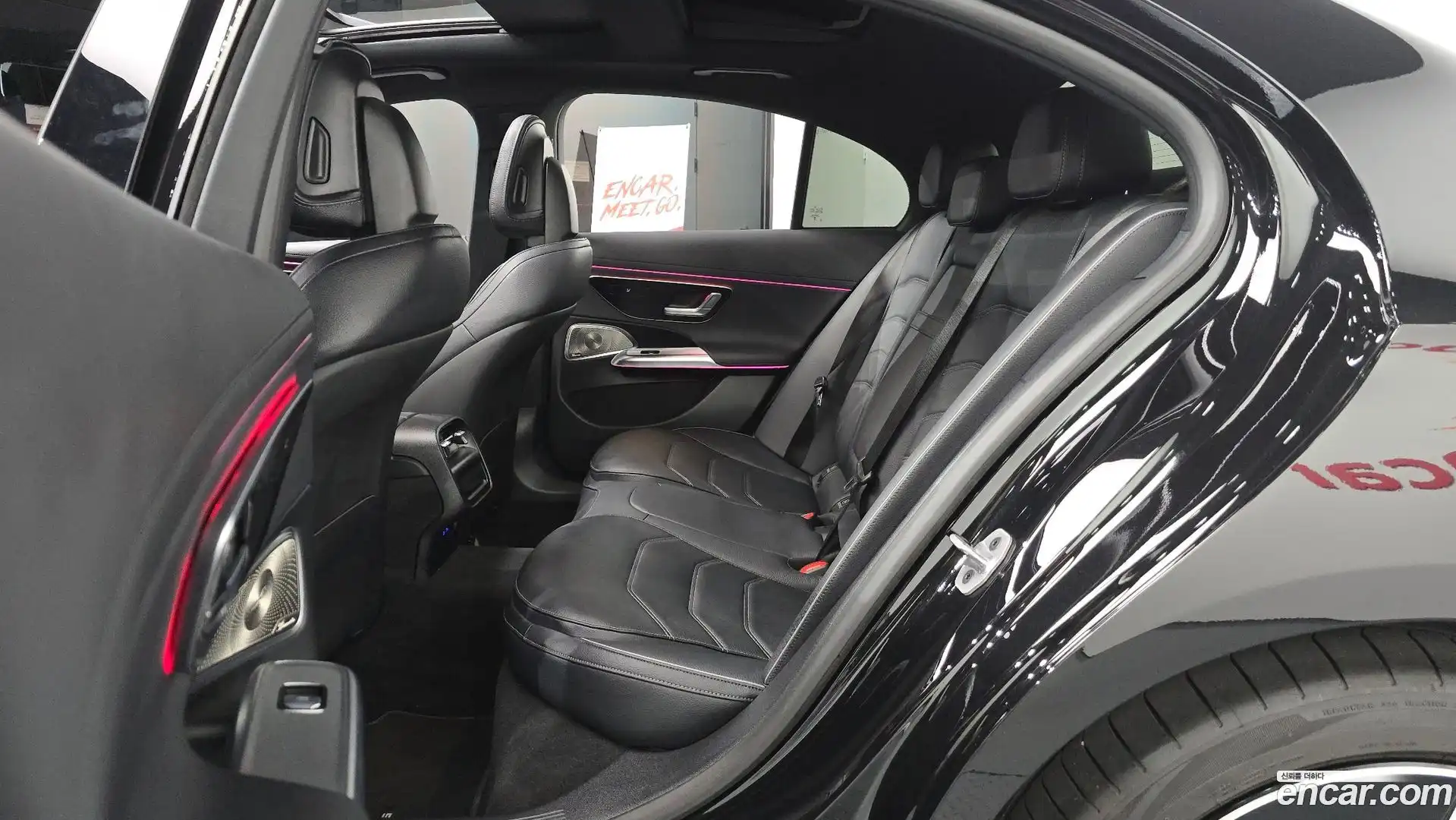E-Class Mercedes-Benz 2025.9-OPTION-016