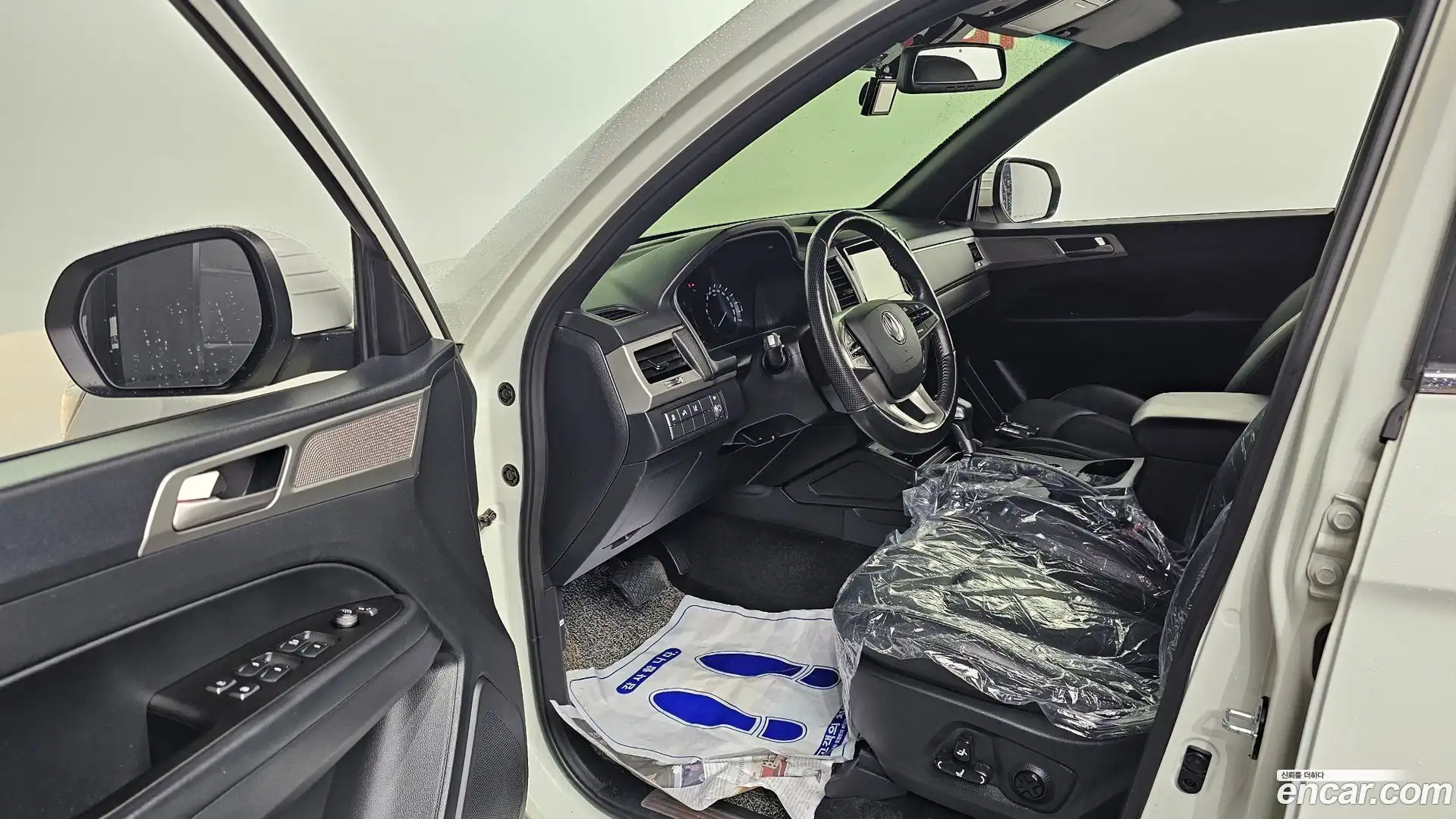 Rexton KG Mobility 2019.5-INNER-010
