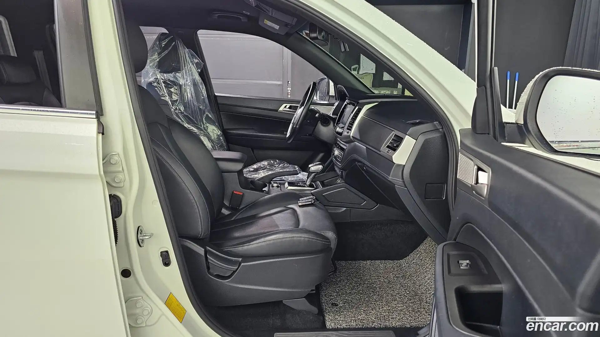 Rexton KG Mobility 2019.5-OPTION-016