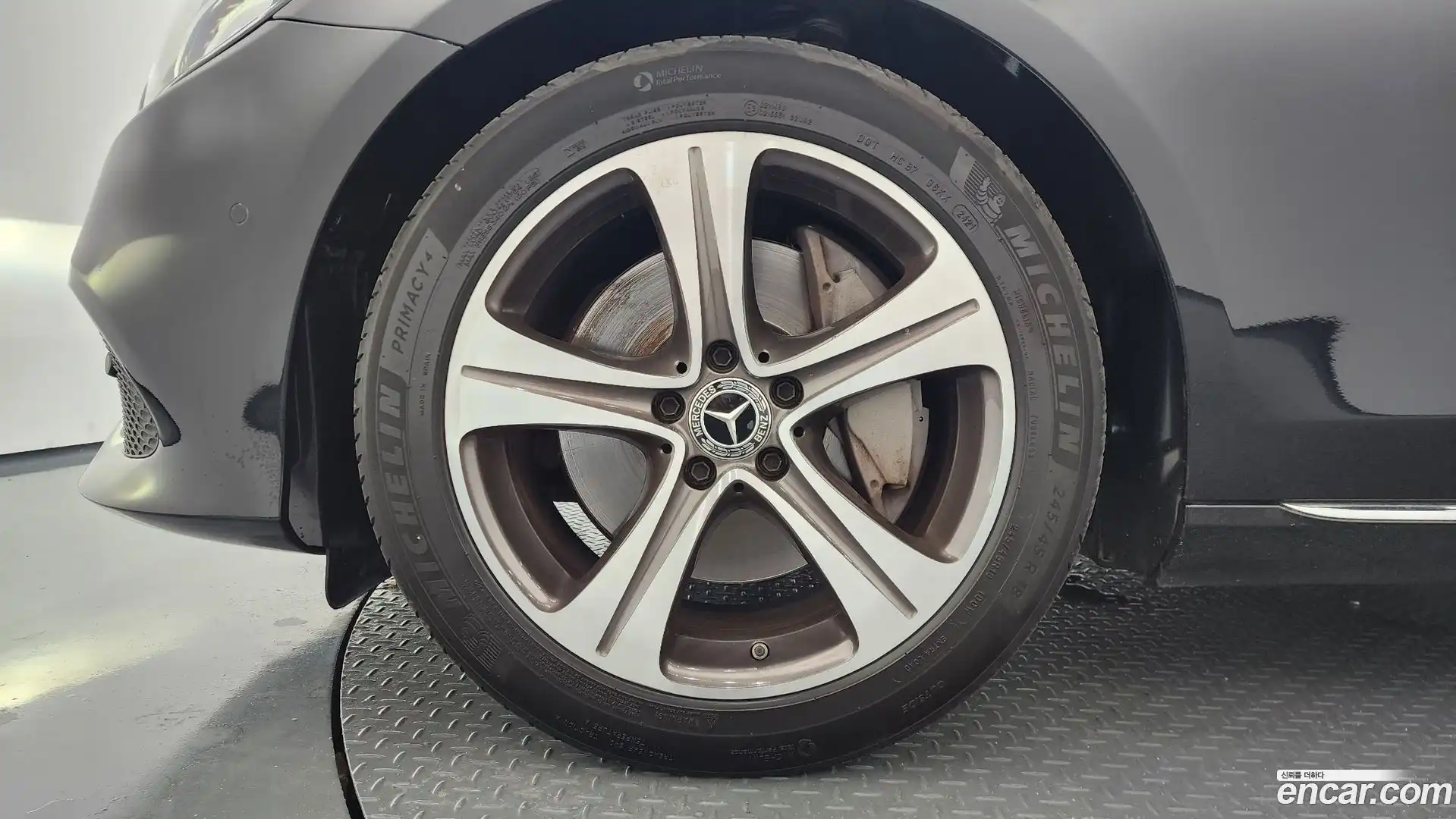 E-Class Mercedes-Benz 2018.10-OUTER-005