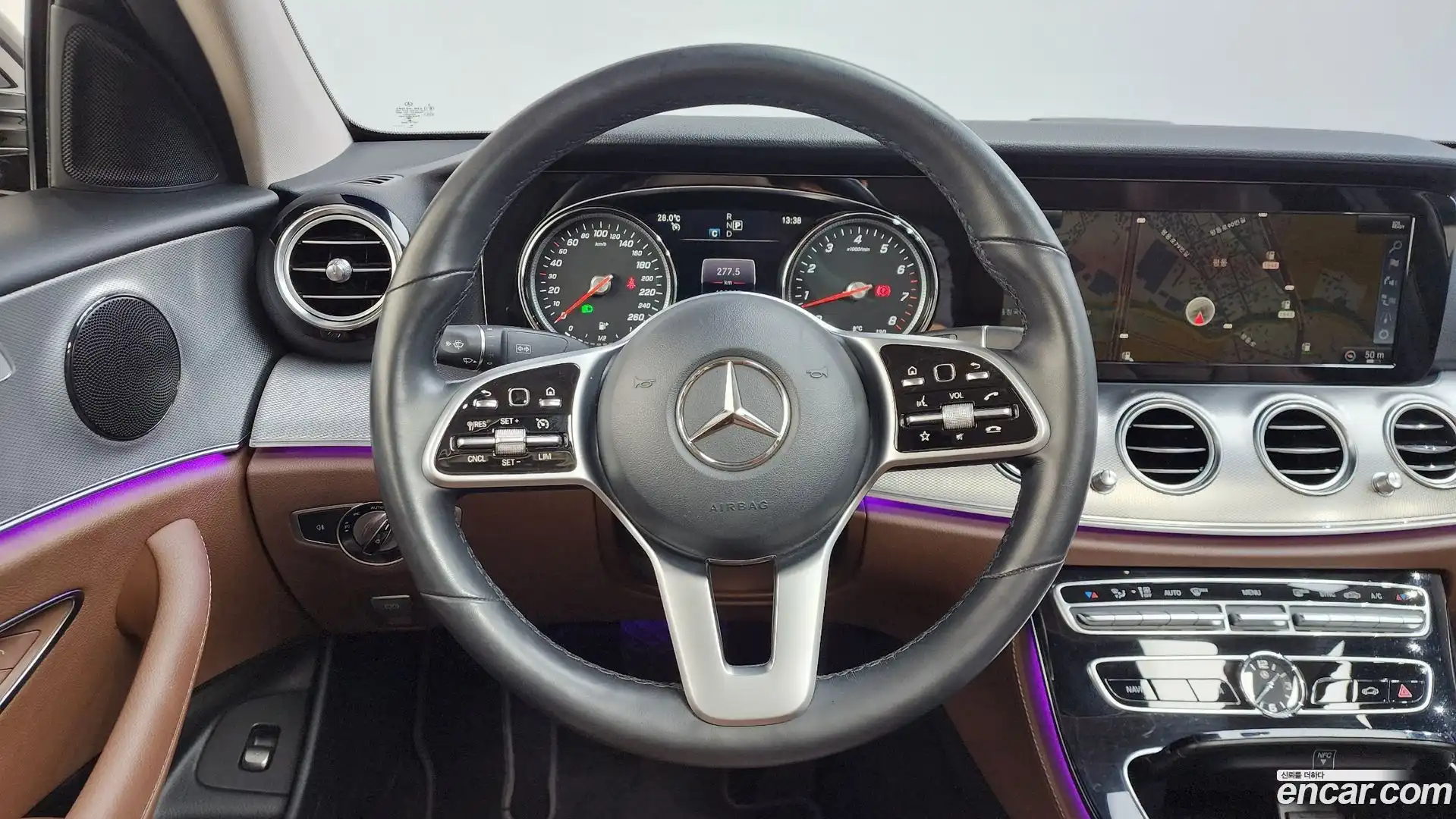 E-Class Mercedes-Benz 2018.10-OPTION-016