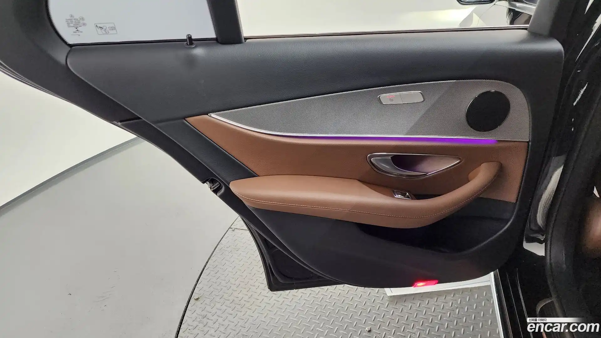 E-Class Mercedes-Benz 2018.10-INNER-035