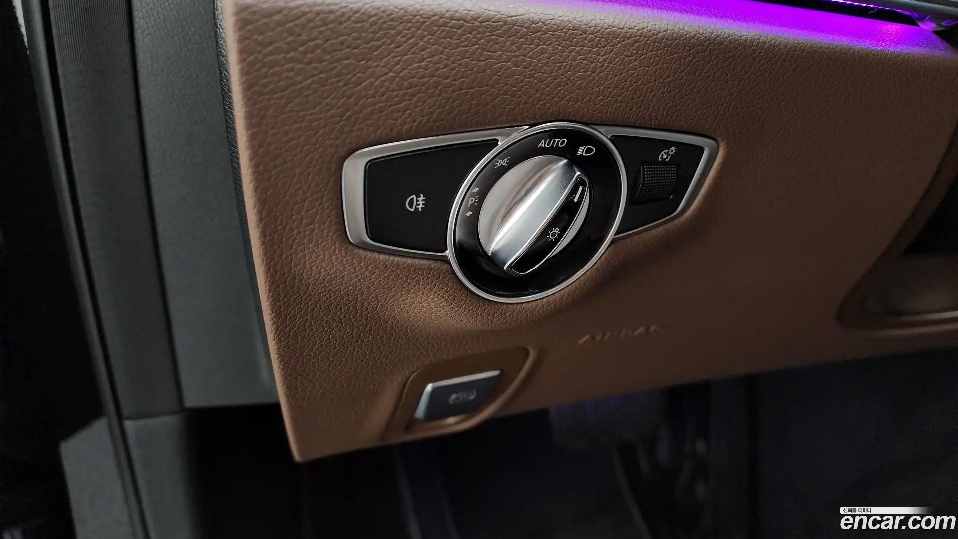 E-Class Mercedes-Benz 2018.10-OPTION-043