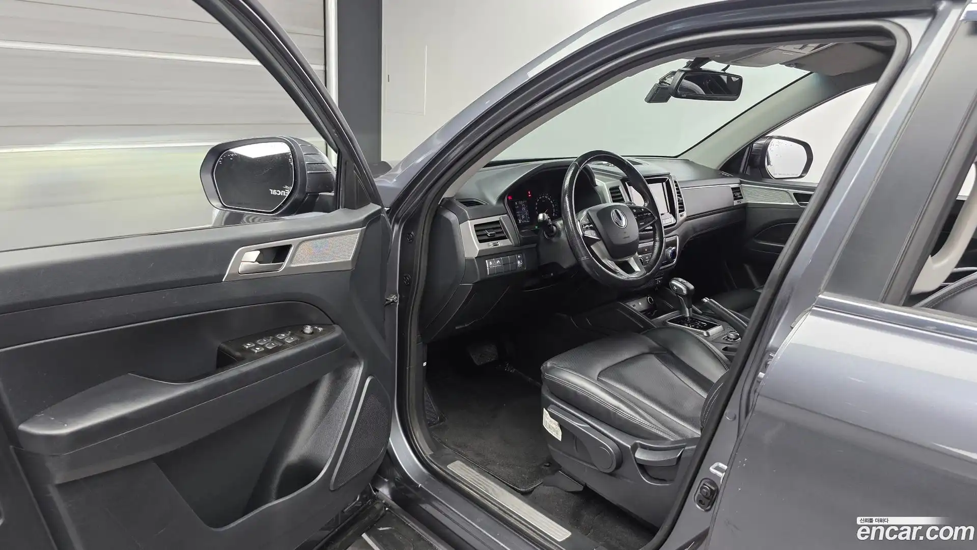 Rexton KG Mobility 2019.1-INNER-010