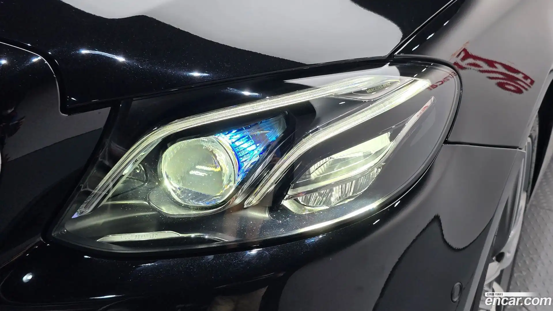 E-Class Mercedes-Benz 2019.5-OUTER-032