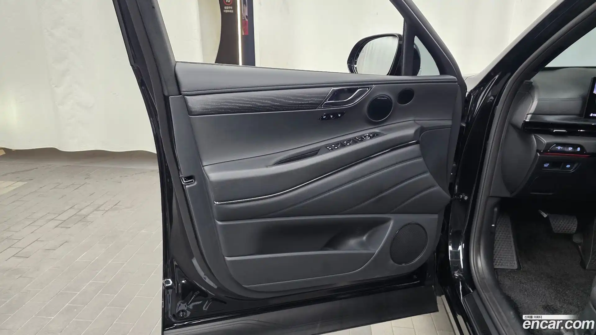GV80 Genesis 2025.10-INNER-034