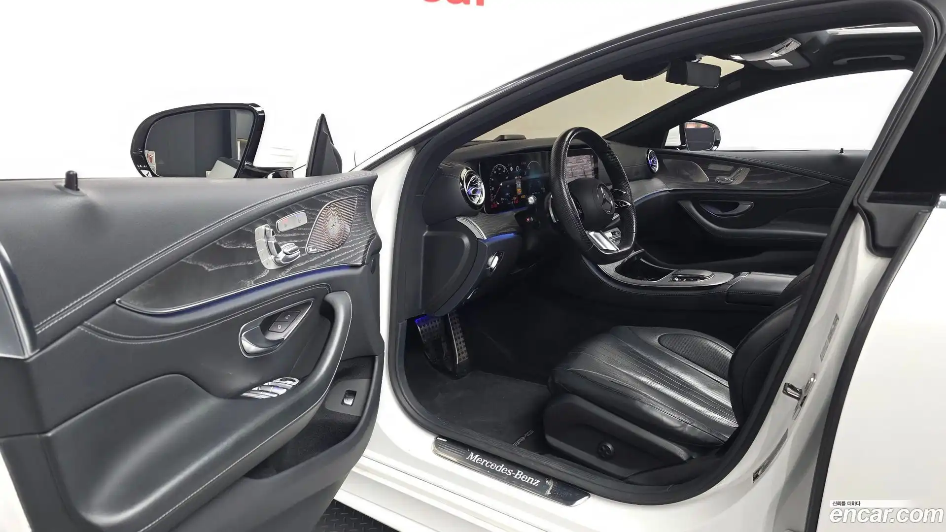 CLS-Class Mercedes-Benz 2022.9-INNER-010