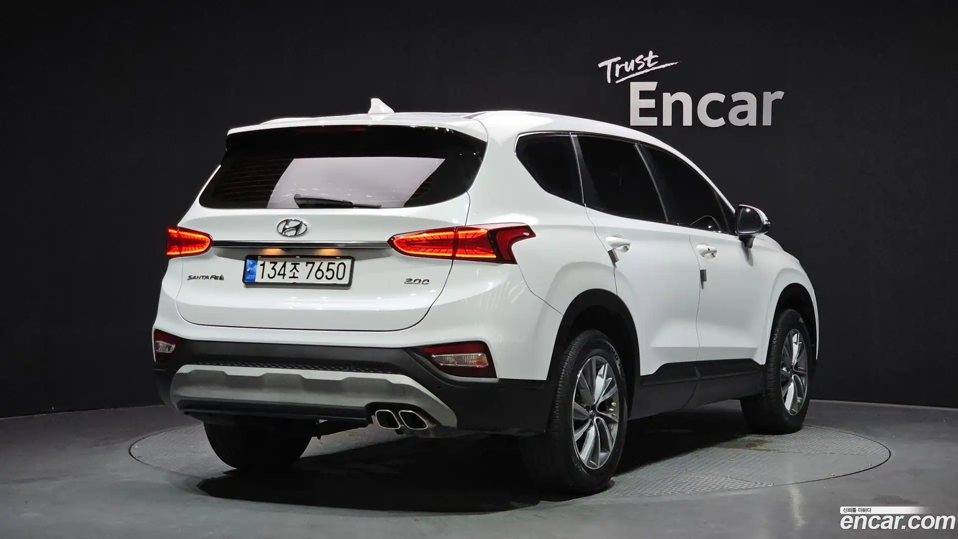 Santafe Hyundai 2018.9-OUTER-002