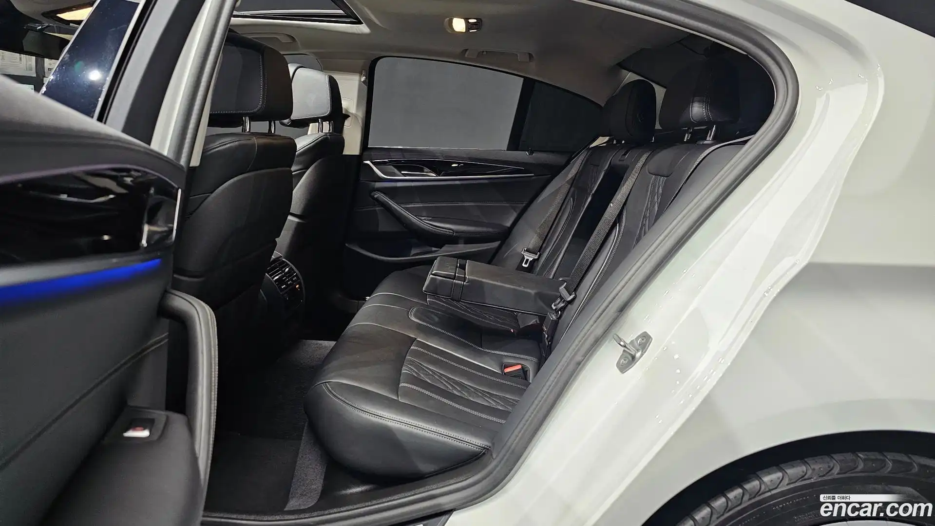 5-Series BMW 2019.10-INNER-036