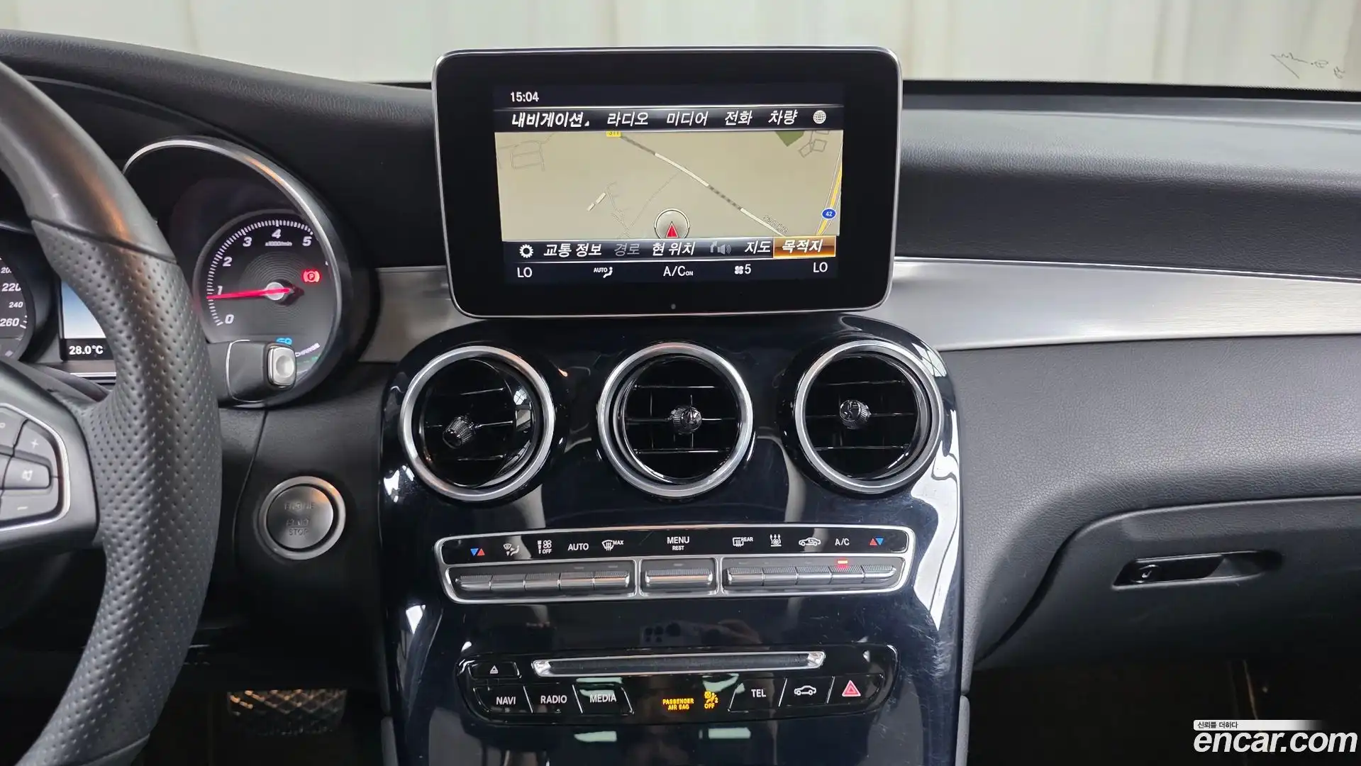 GLC-Class Mercedes-Benz 2018.10-OPTION-017