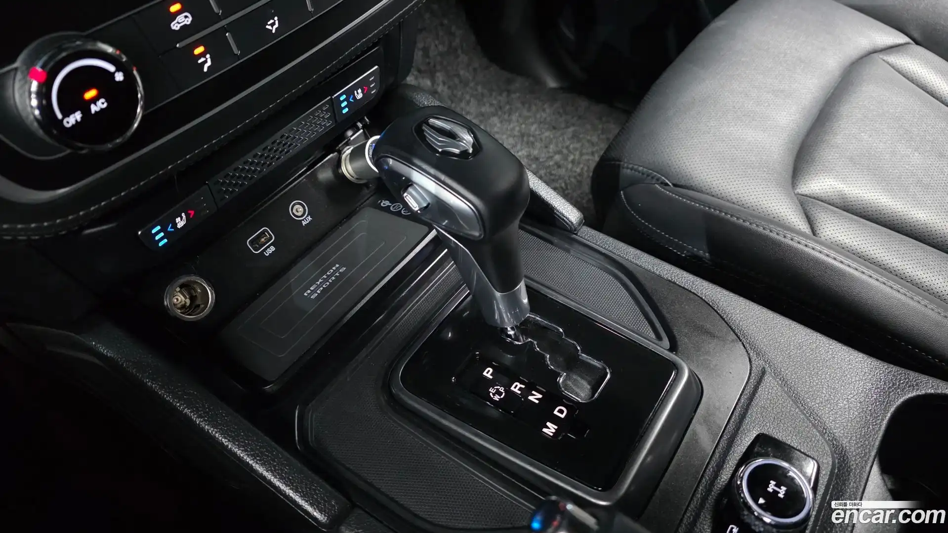 Rexton KG Mobility 2020.9-INNER-009