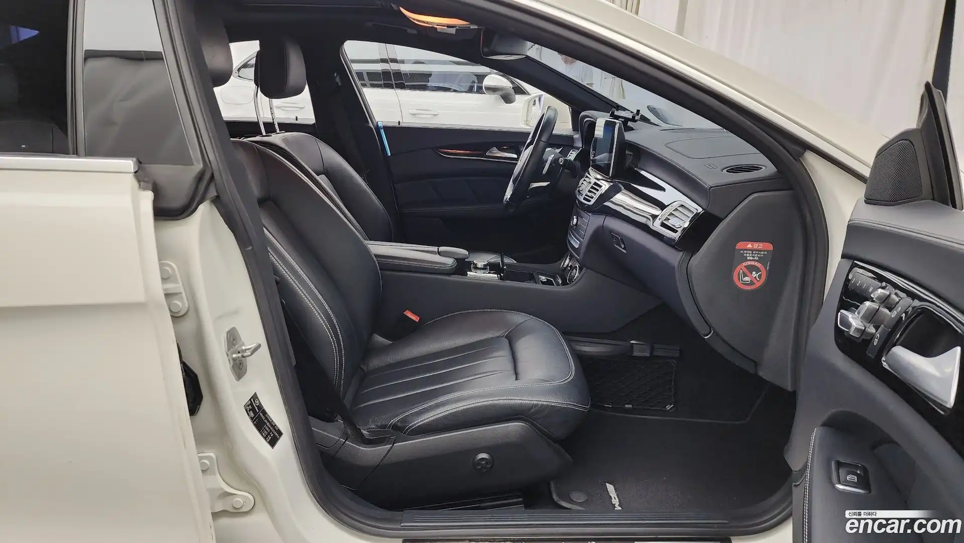 CLS-Class Mercedes-Benz 2017.9-OPTION-015