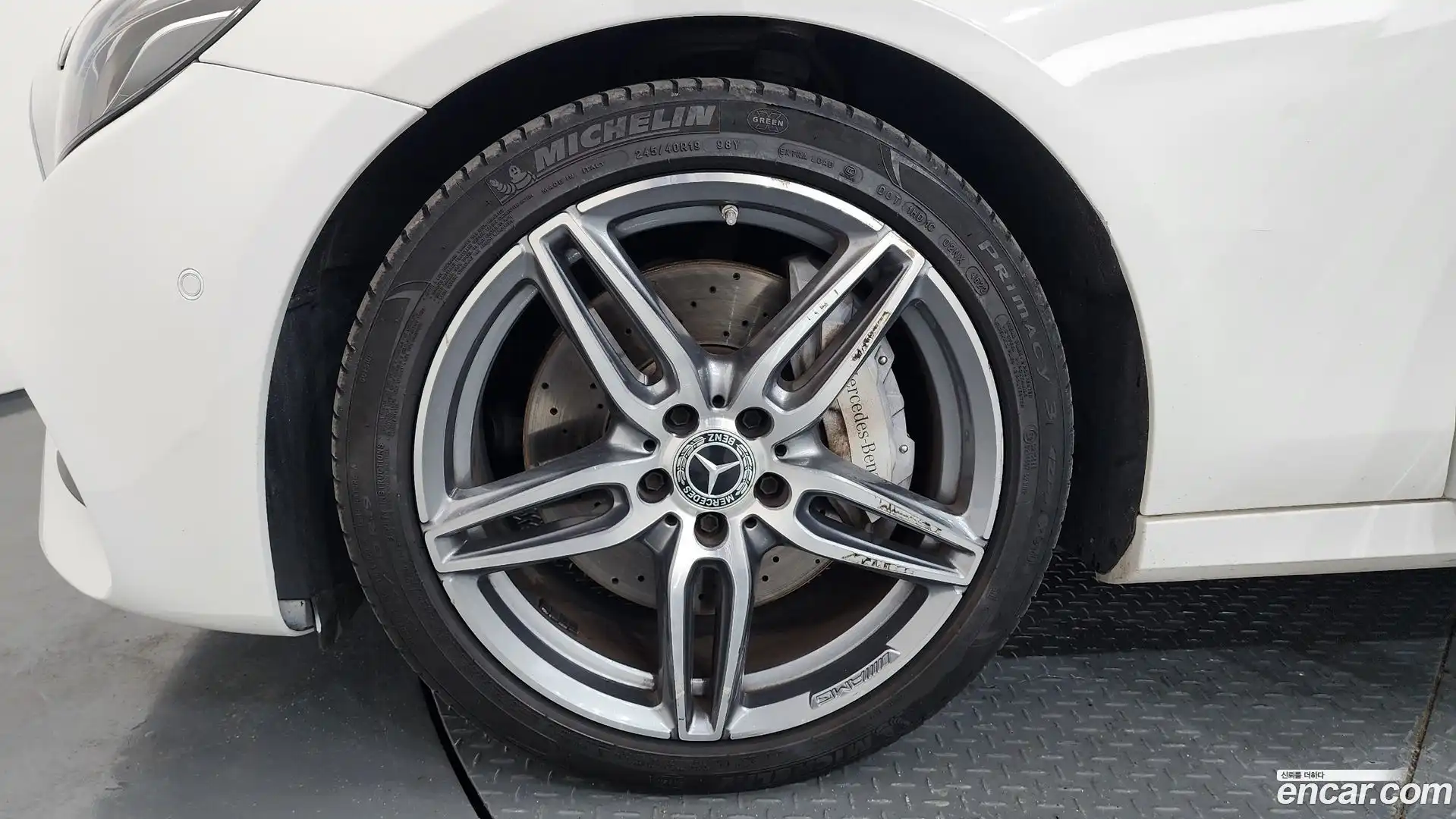 E-Class Mercedes-Benz 2019.8-OUTER-005