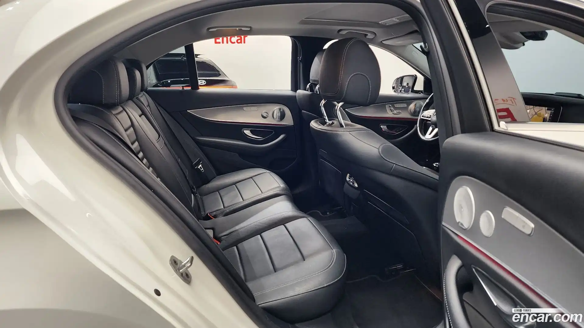 E-Class Mercedes-Benz 2019.8-OPTION-015