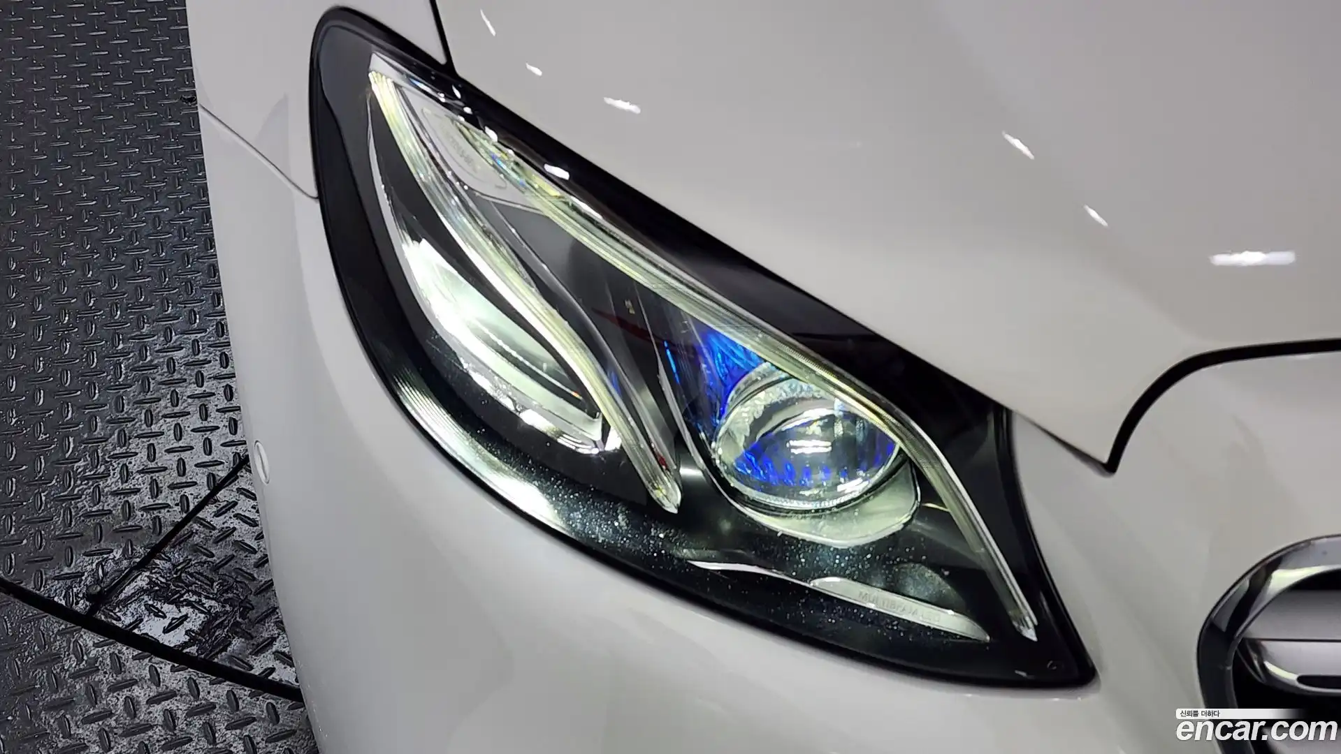 E-Class Mercedes-Benz 2019.8-OUTER-032