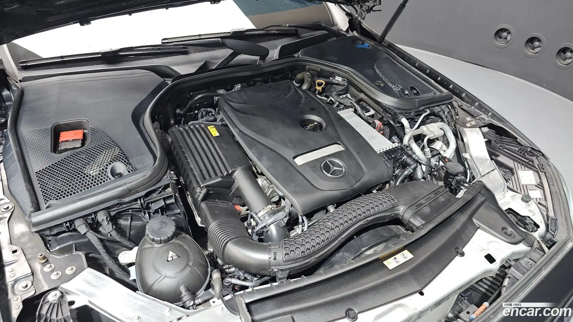 E-Class Mercedes-Benz 2022.6-OUTER-006