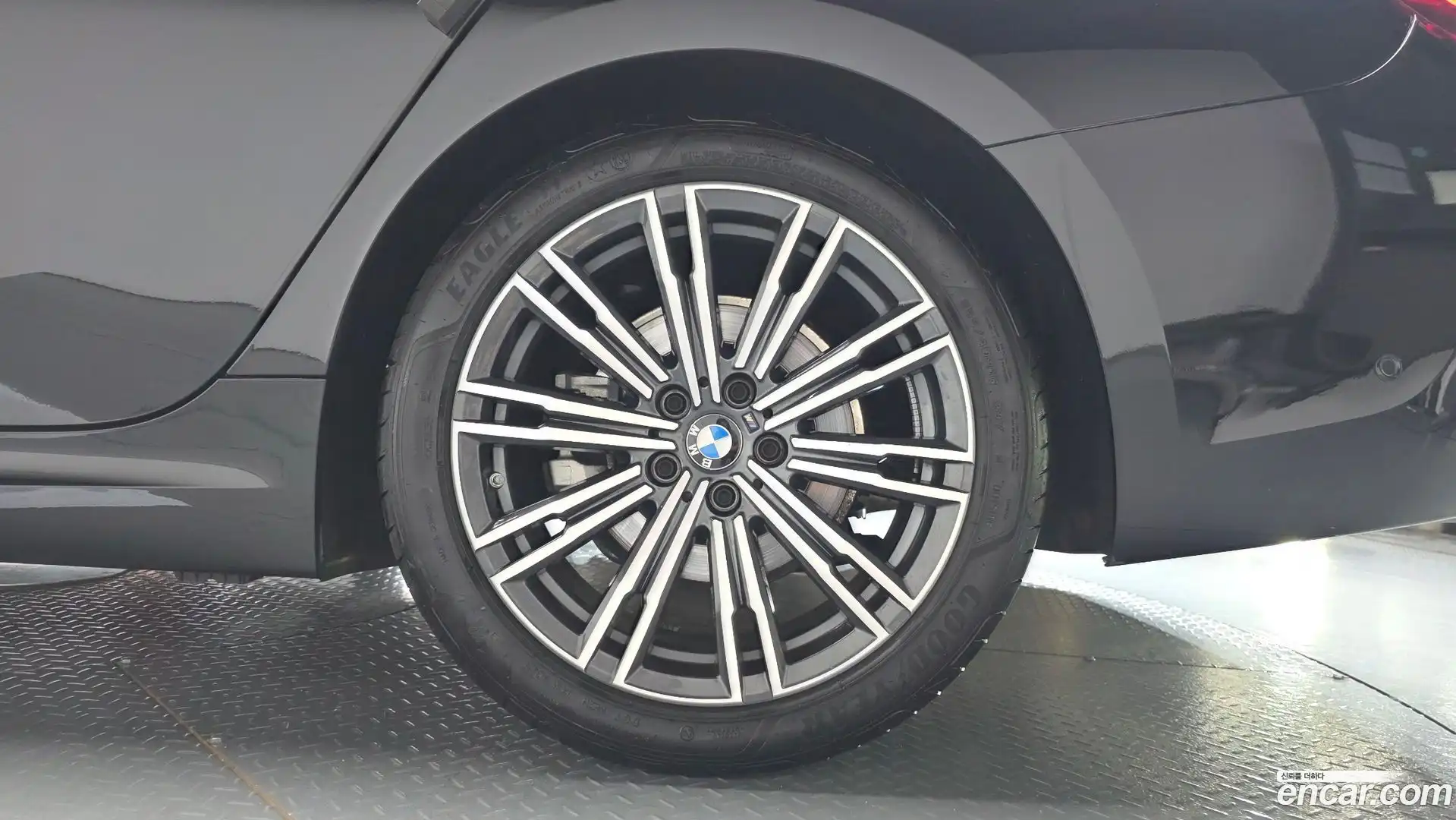 3-Series BMW 2022.0-OUTER-031