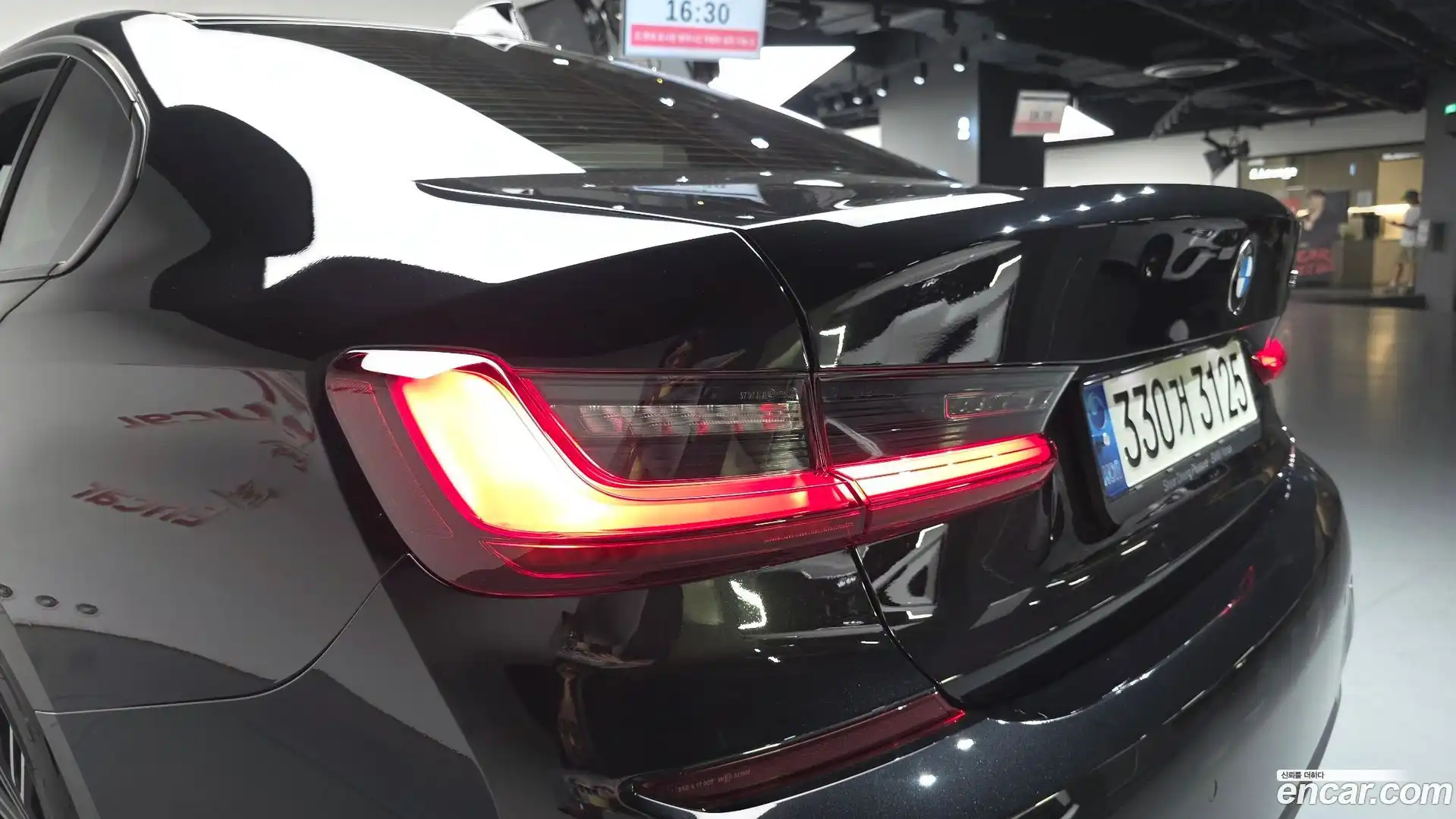 3-Series BMW 2022.0-OUTER-033