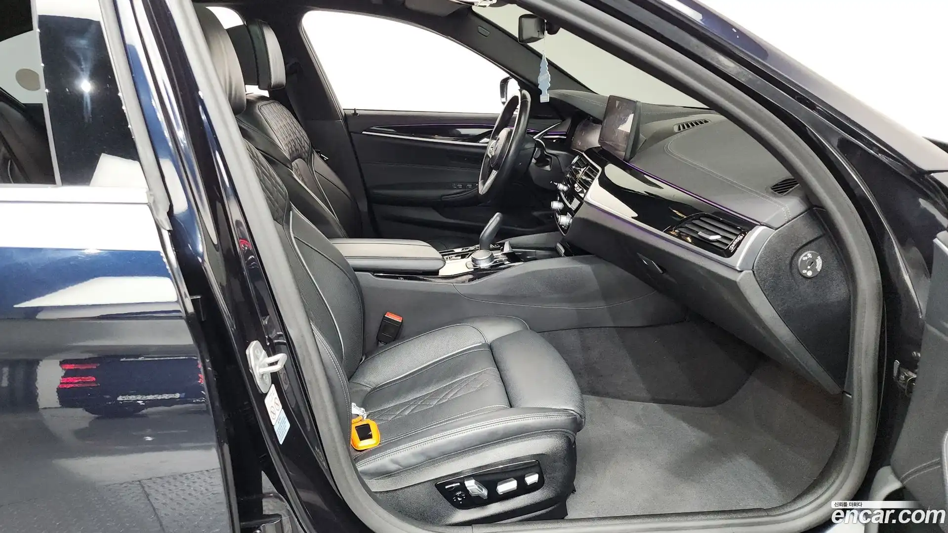 5-Series BMW 2021.4-INNER-036