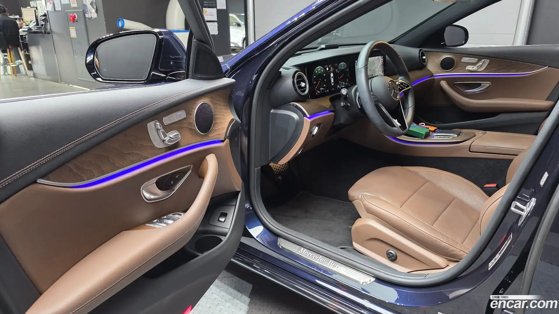 E-Class Mercedes-Benz 2022.1-INNER-010