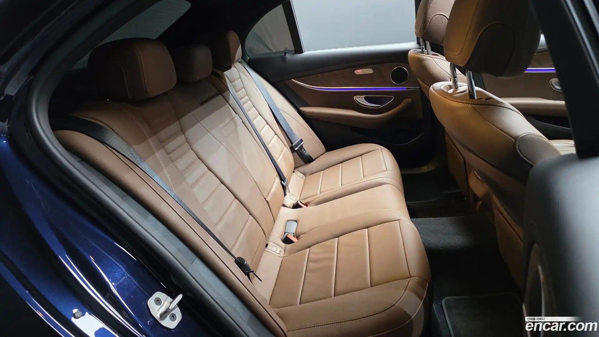 E-Class Mercedes-Benz 2022.1-OPTION-015