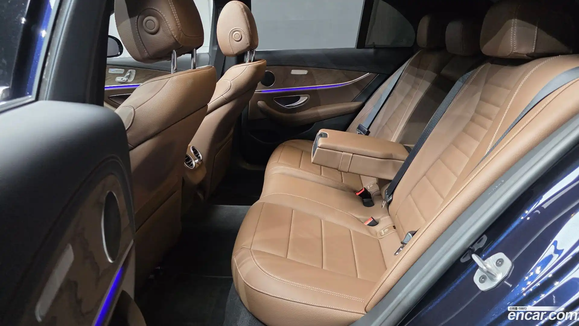 E-Class Mercedes-Benz 2022.1-OPTION-016