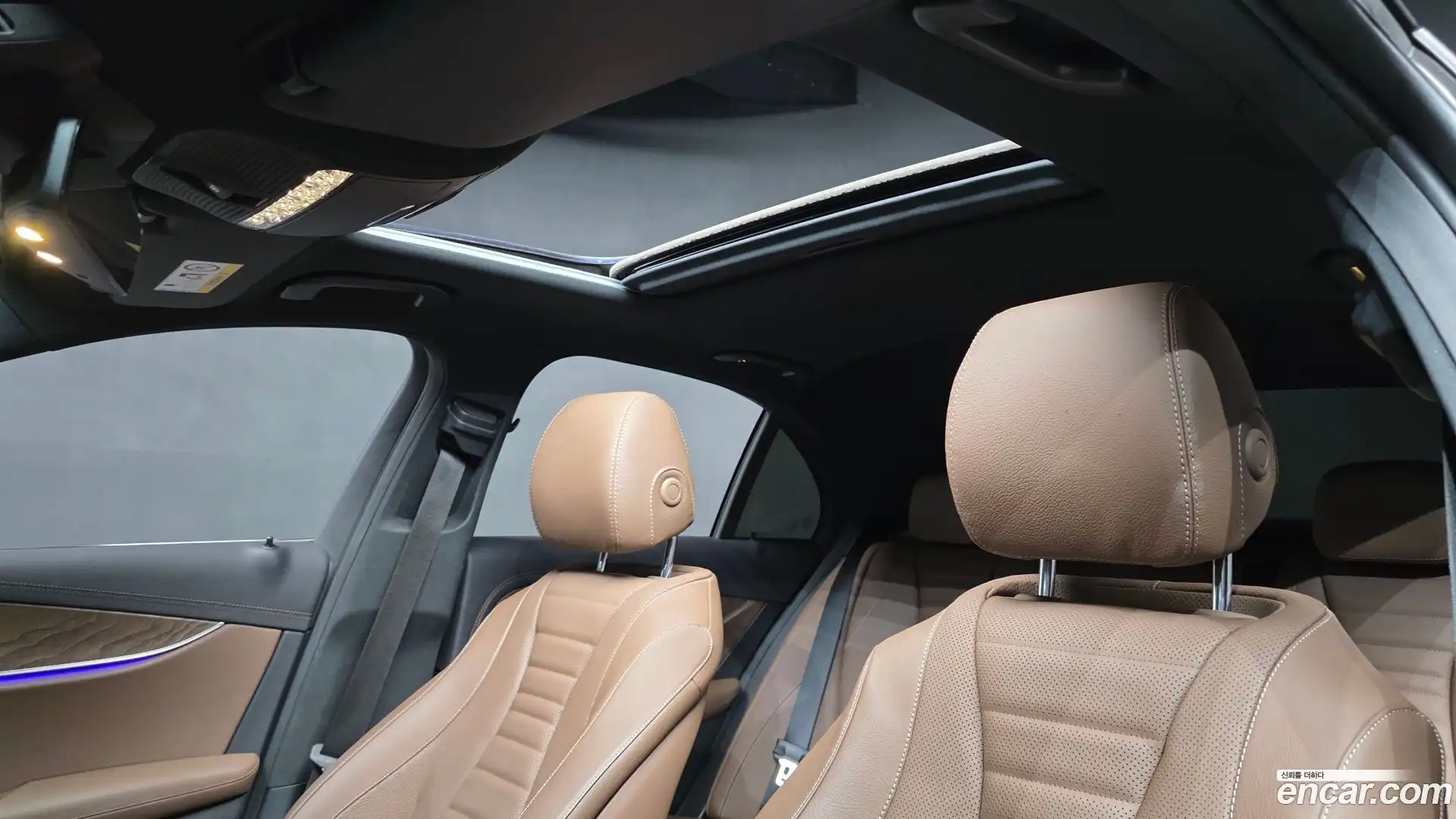E-Class Mercedes-Benz 2022.1-OPTION-021