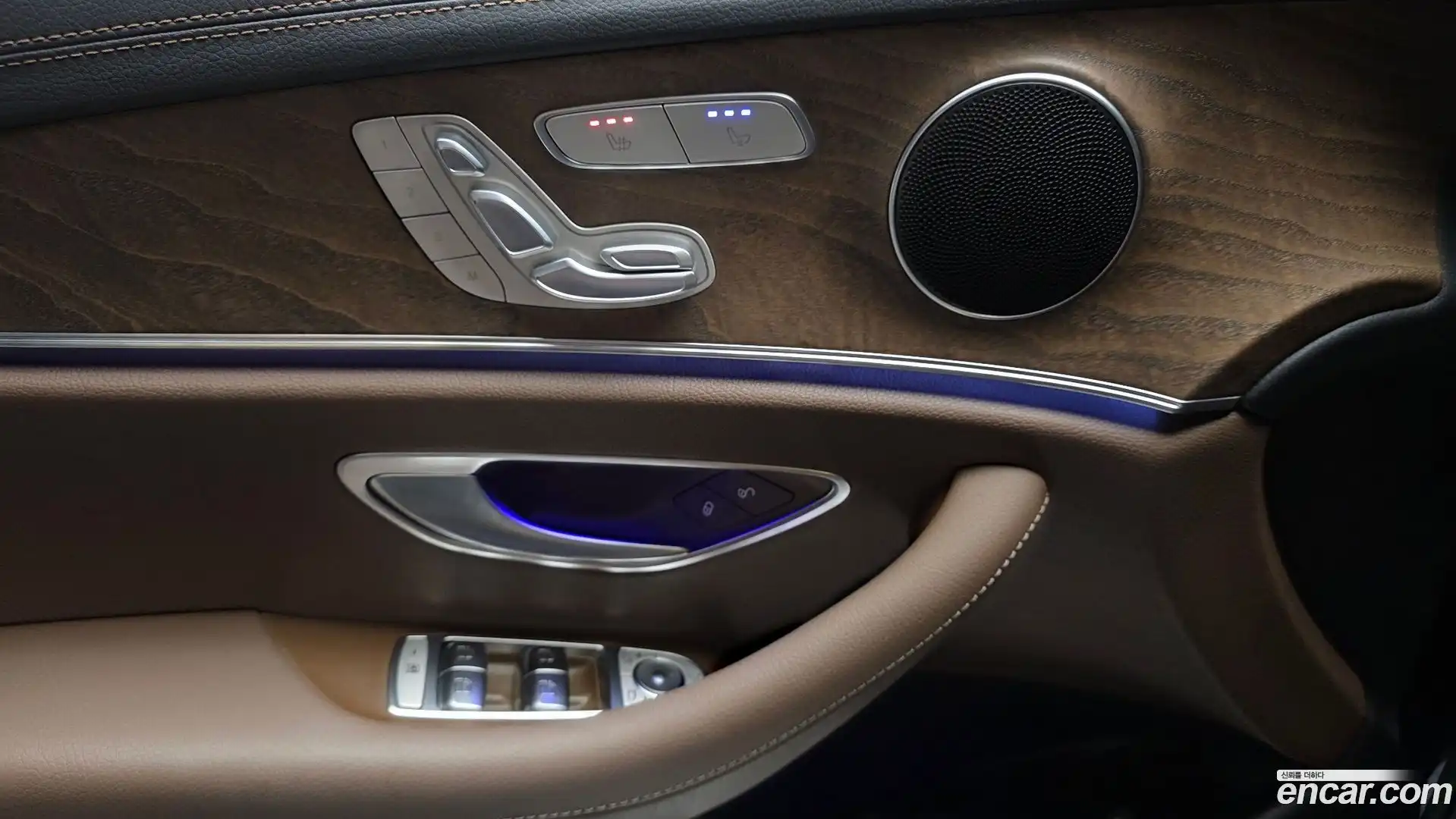 E-Class Mercedes-Benz 2022.1-OPTION-022