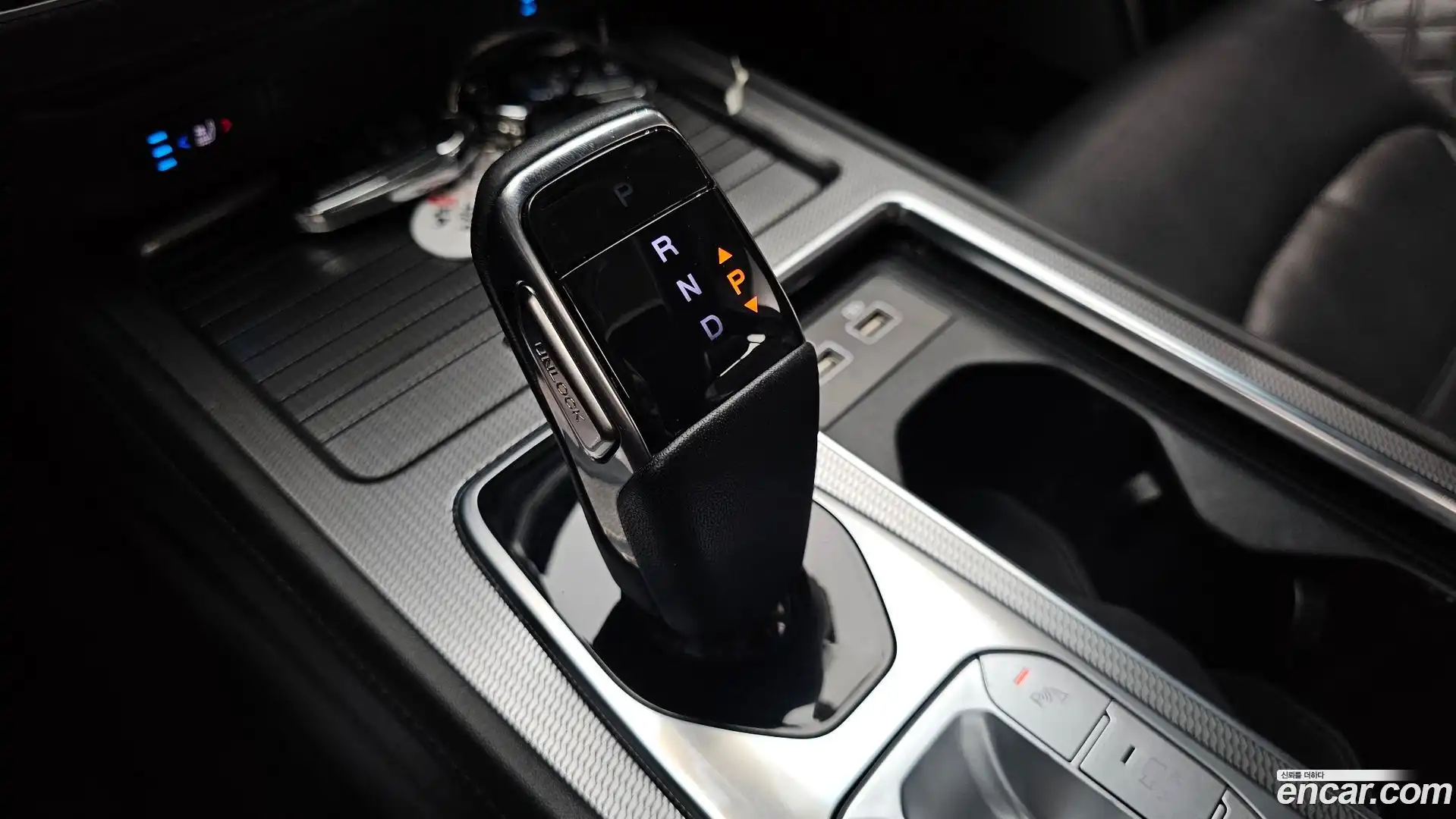 Rexton KG Mobility 2021.9-INNER-009