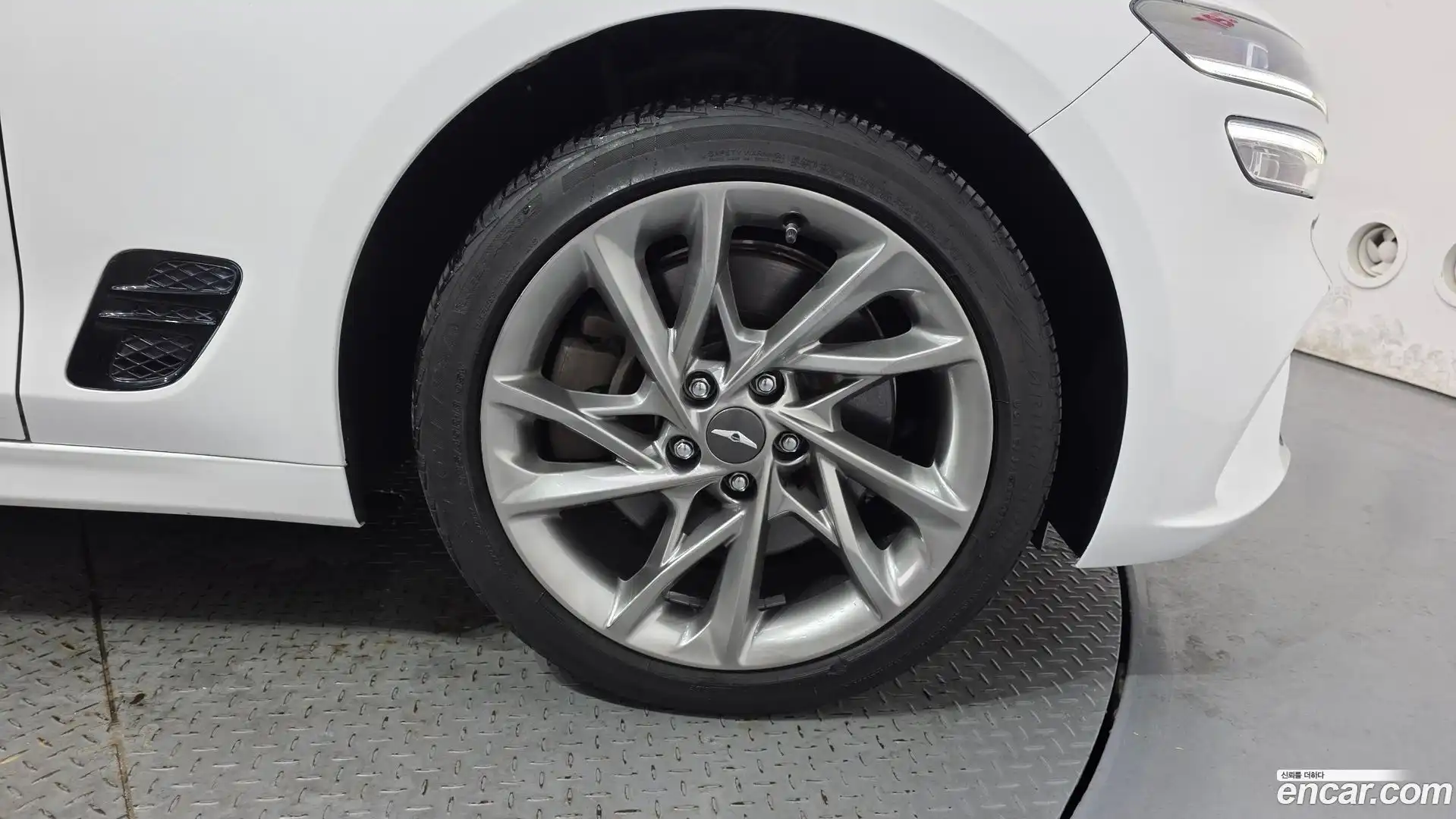 G70 Genesis 2021.11-OUTER-031