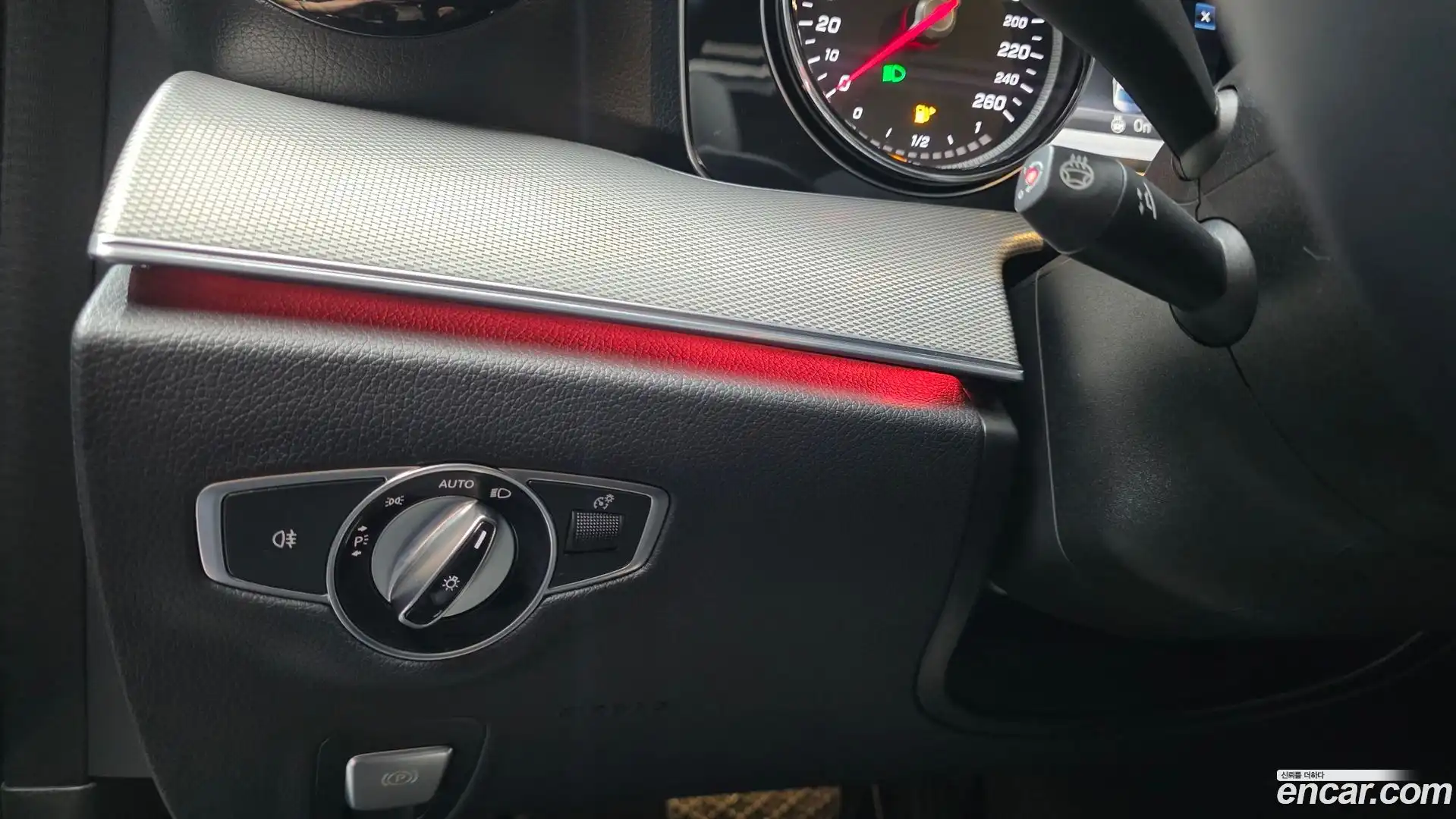 E-Class Mercedes-Benz 2018.7-OPTION-024