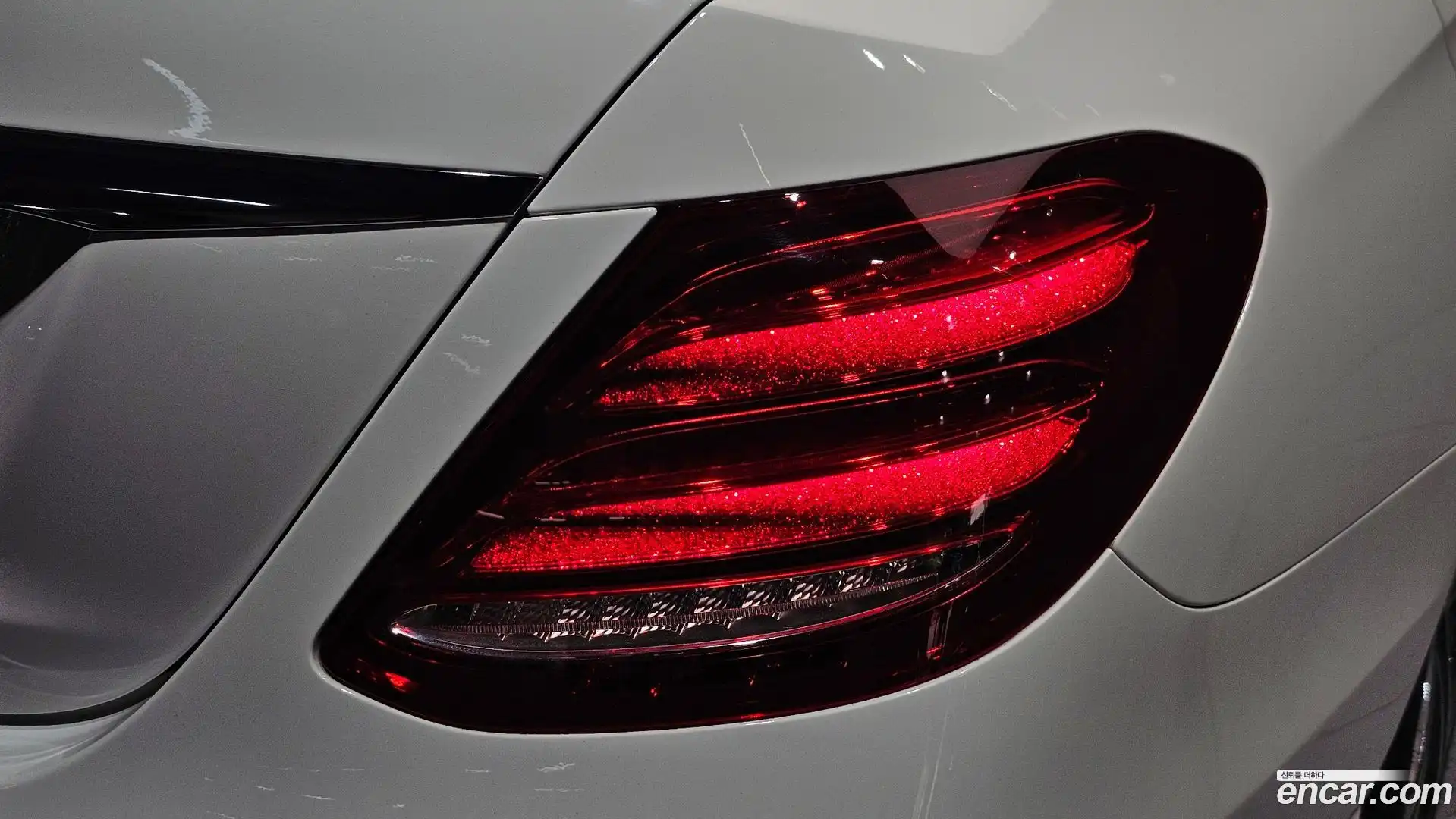 E-Class Mercedes-Benz 2018.7-OUTER-033