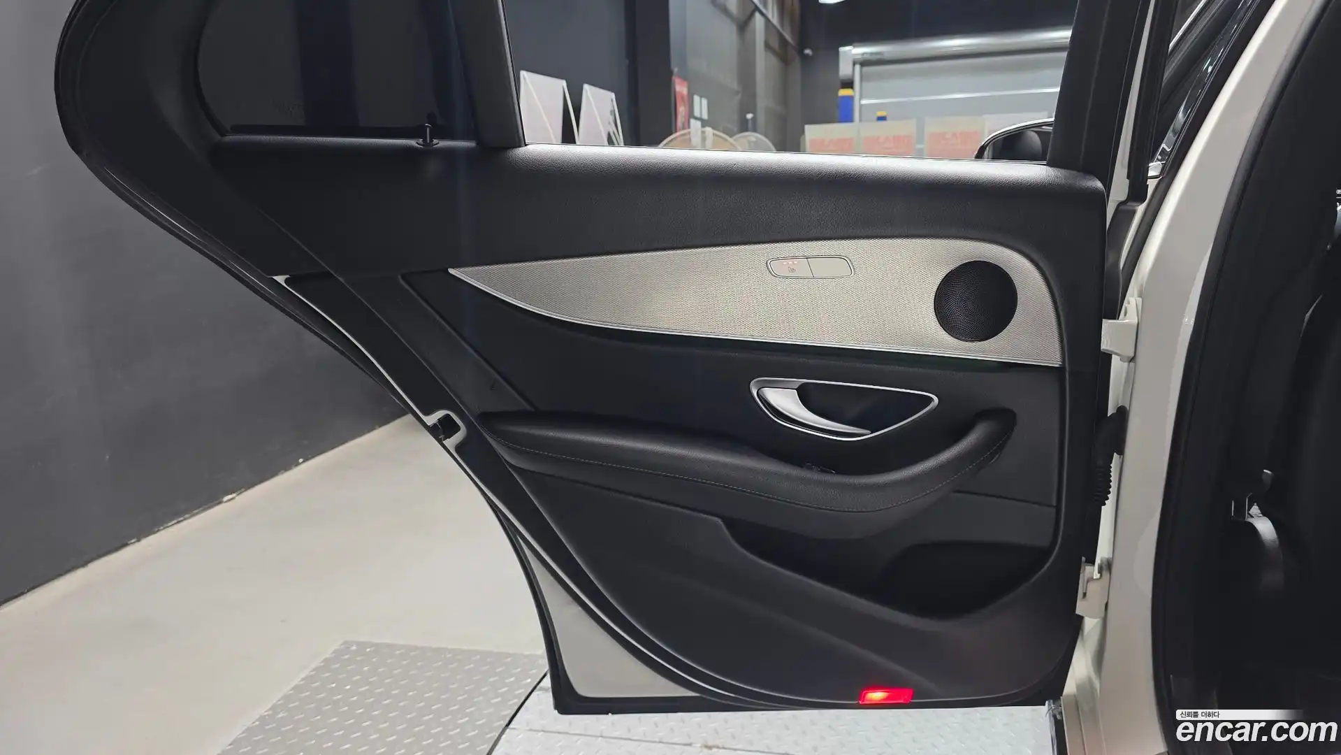 E-Class Mercedes-Benz 2018.7-INNER-035