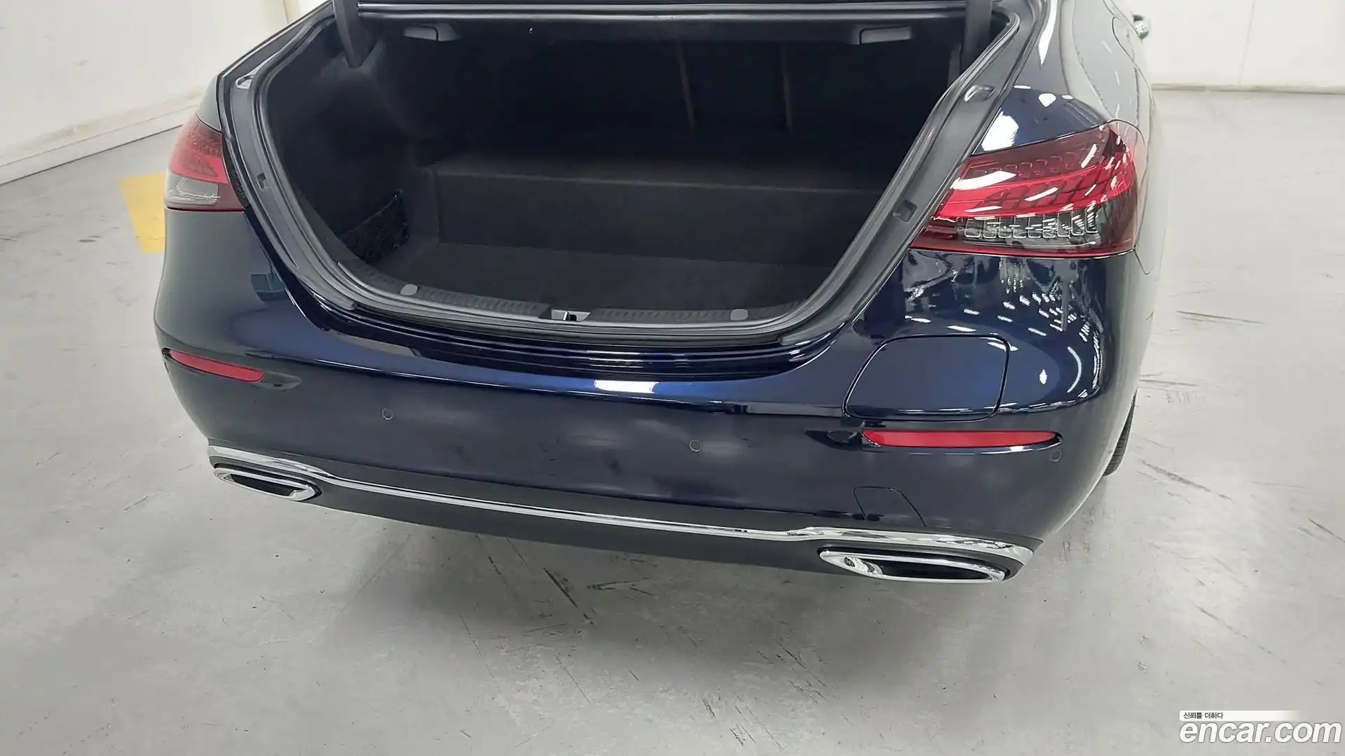 E-Class Mercedes-Benz 2022.6-OPTION-015