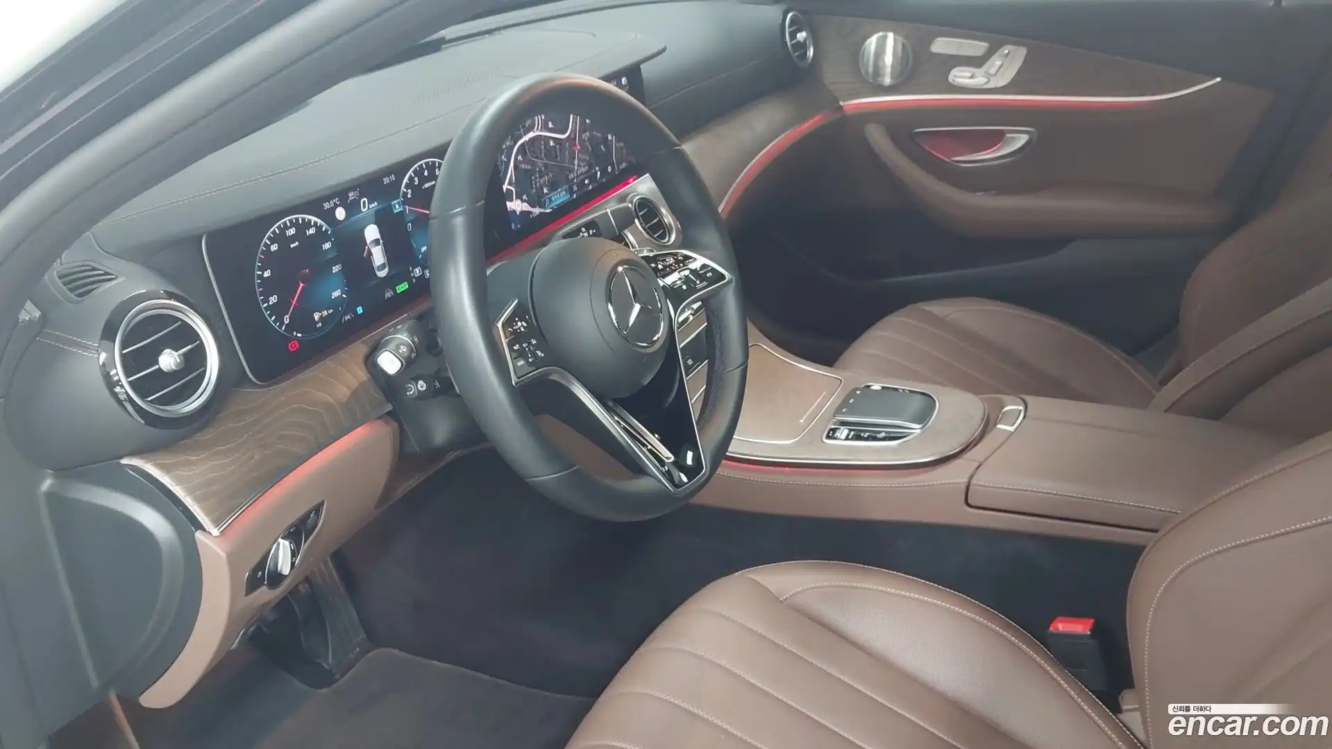 E-Class Mercedes-Benz 2022.6-OPTION-018
